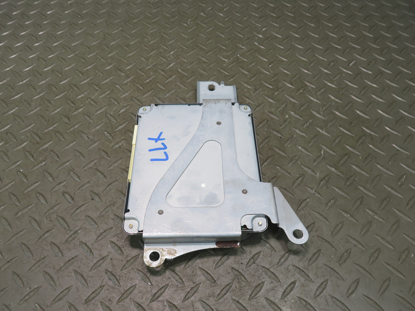 2003-2007 Lexus UZJ100L LX470 Parking Assist Control Module 86792-60050