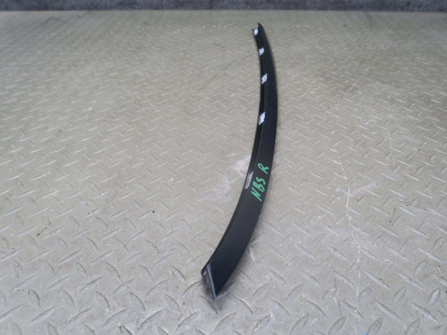 06-10 BMW E64 M6 Convertible Right Door & Windshield A Pillar Trim Molding Set
