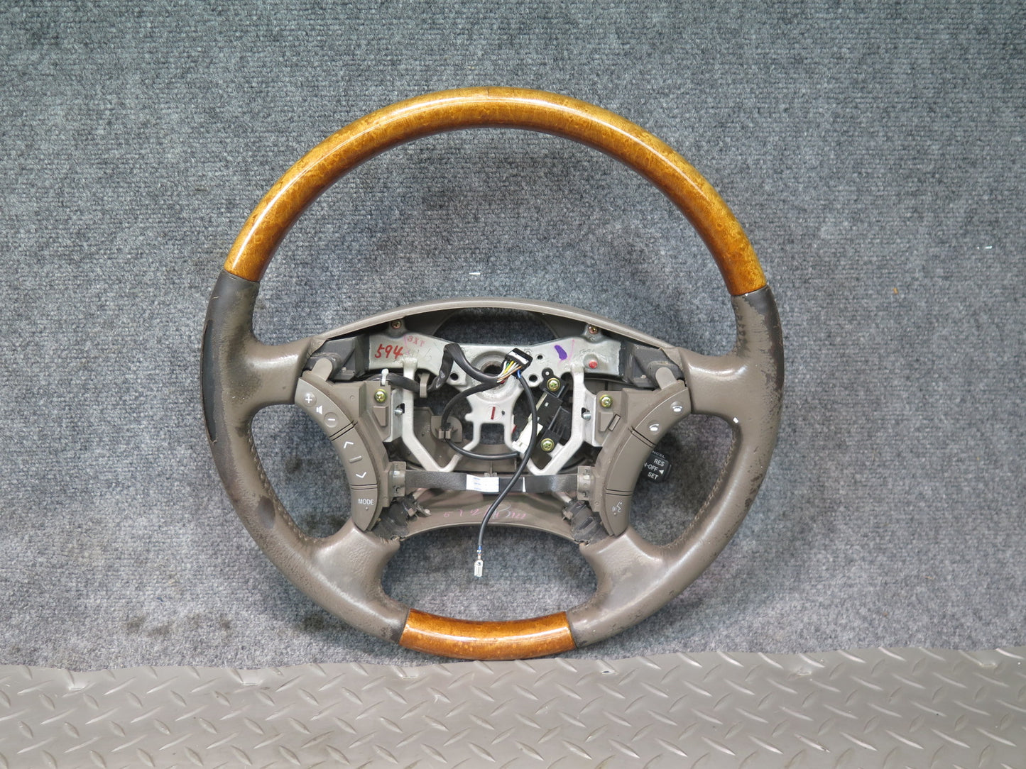2003-2007 Lexus UZJ100L LX470 Leather Wood Steering w Control Switch
