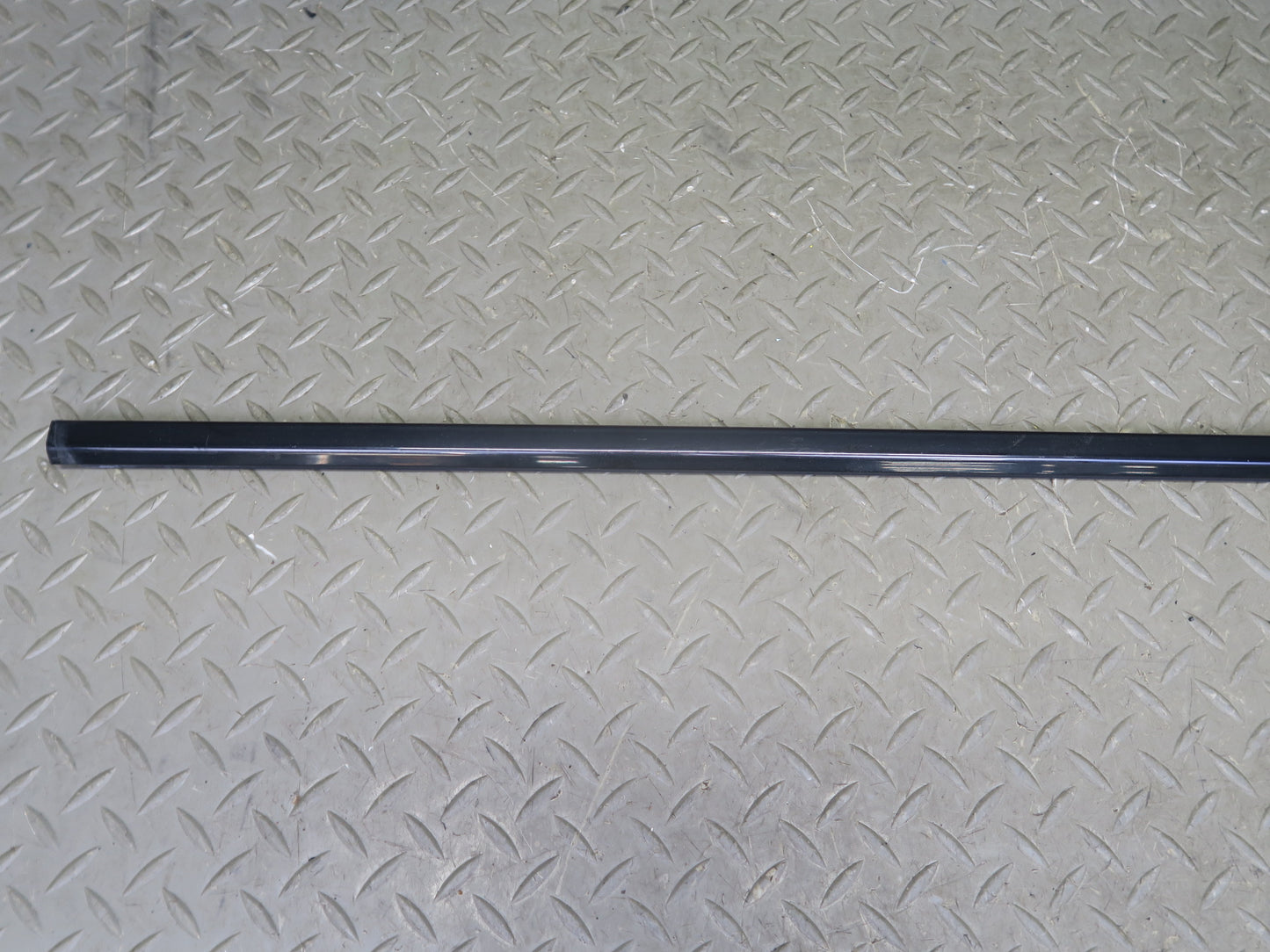 06-10 BMW E64 M6 Convertible Right Door & Windshield A Pillar Trim Molding Set