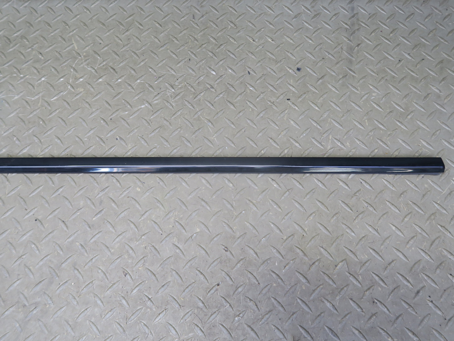 06-10 BMW E64 M6 Convertible Right Door & Windshield A Pillar Trim Molding Set