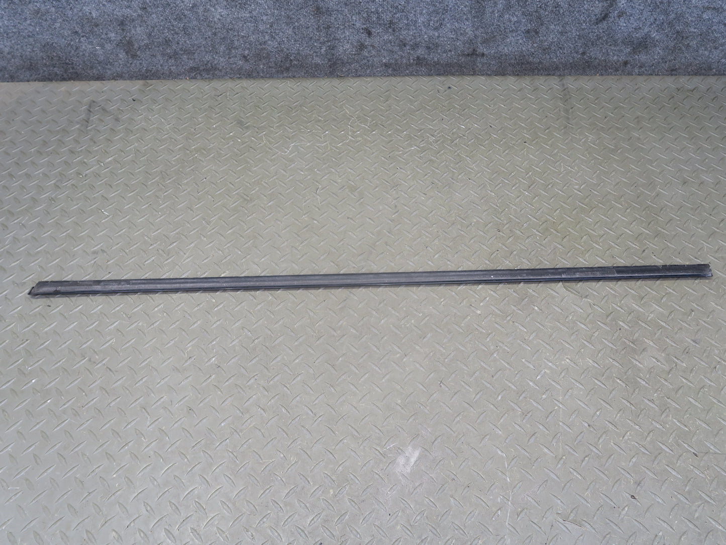 06-10 BMW E64 M6 Convertible Right Door & Windshield A Pillar Trim Molding Set
