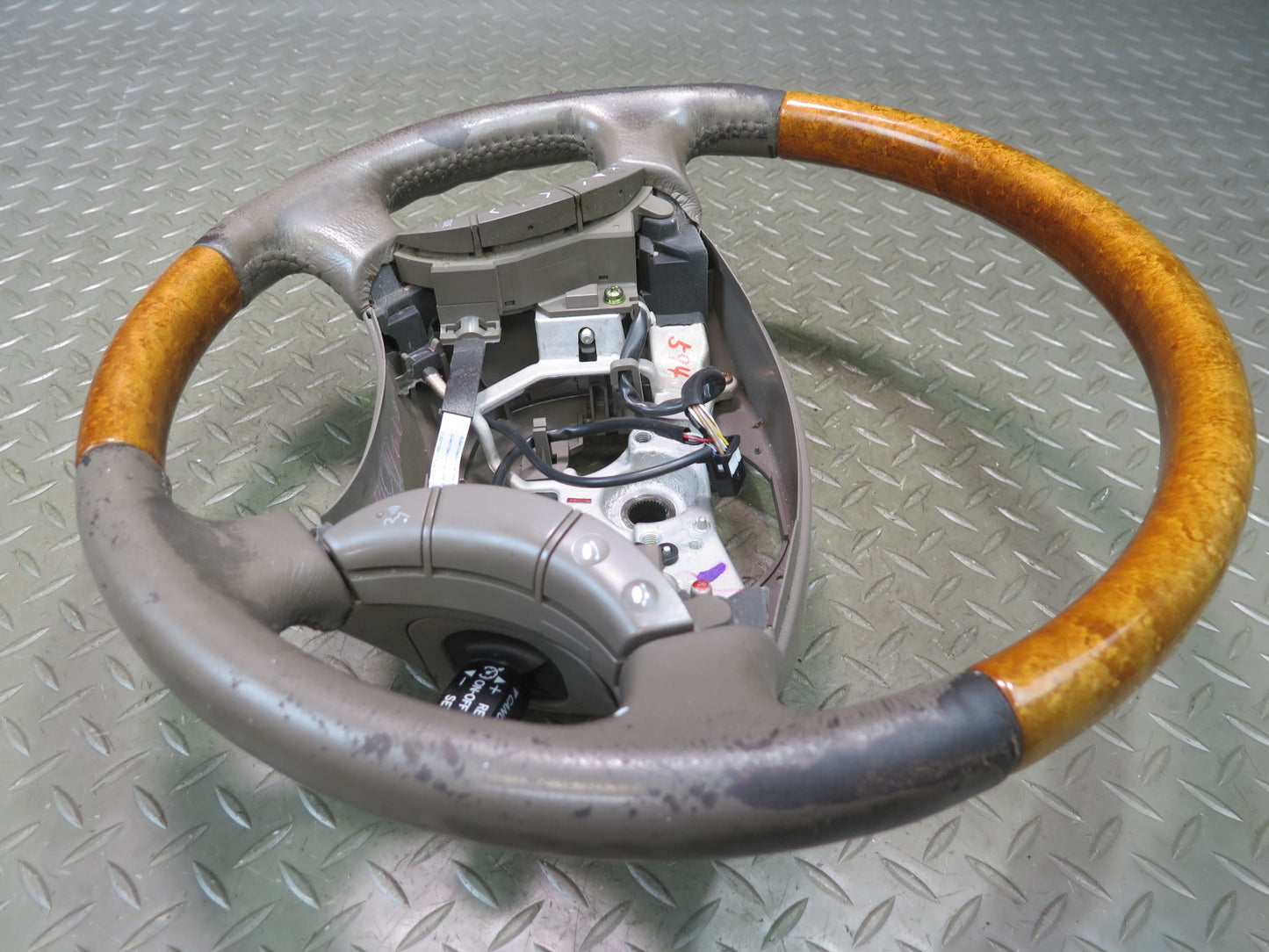 2003-2007 Lexus UZJ100L LX470 Leather Wood Steering w Control Switch