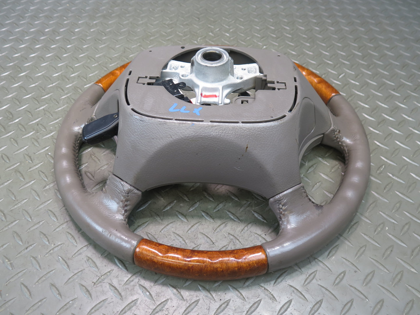 2003-2007 Lexus UZJ100L LX470 Leather Wood Steering w Control Switch