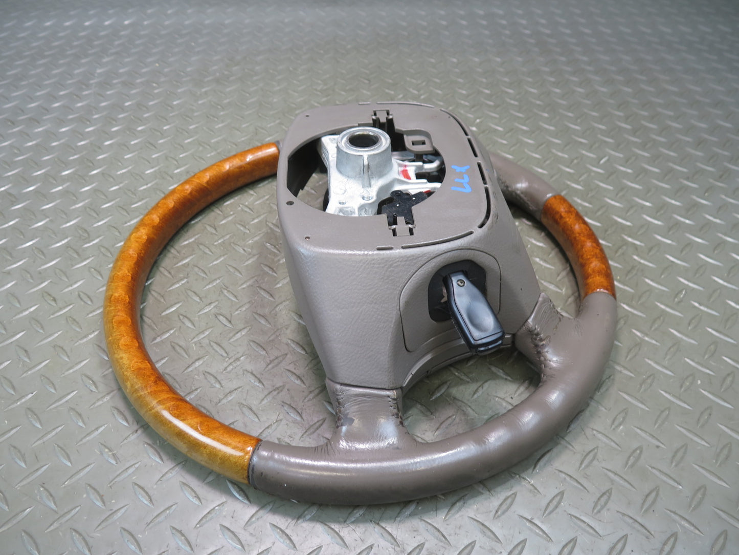 2003-2007 Lexus UZJ100L LX470 Leather Wood Steering w Control Switch