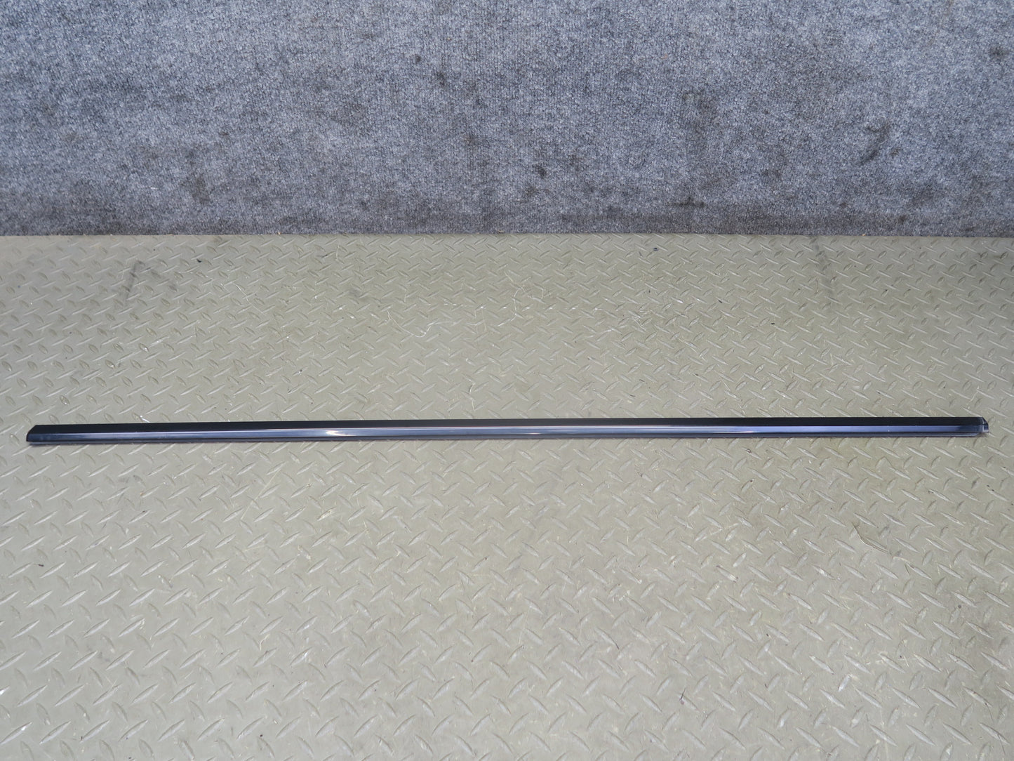 06-10 BMW E64 M6 Convertible Left Door & Windshield A Pillar Trim Molding Set