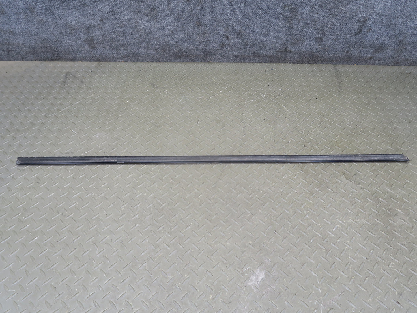 06-10 BMW E64 M6 Convertible Left Door & Windshield A Pillar Trim Molding Set
