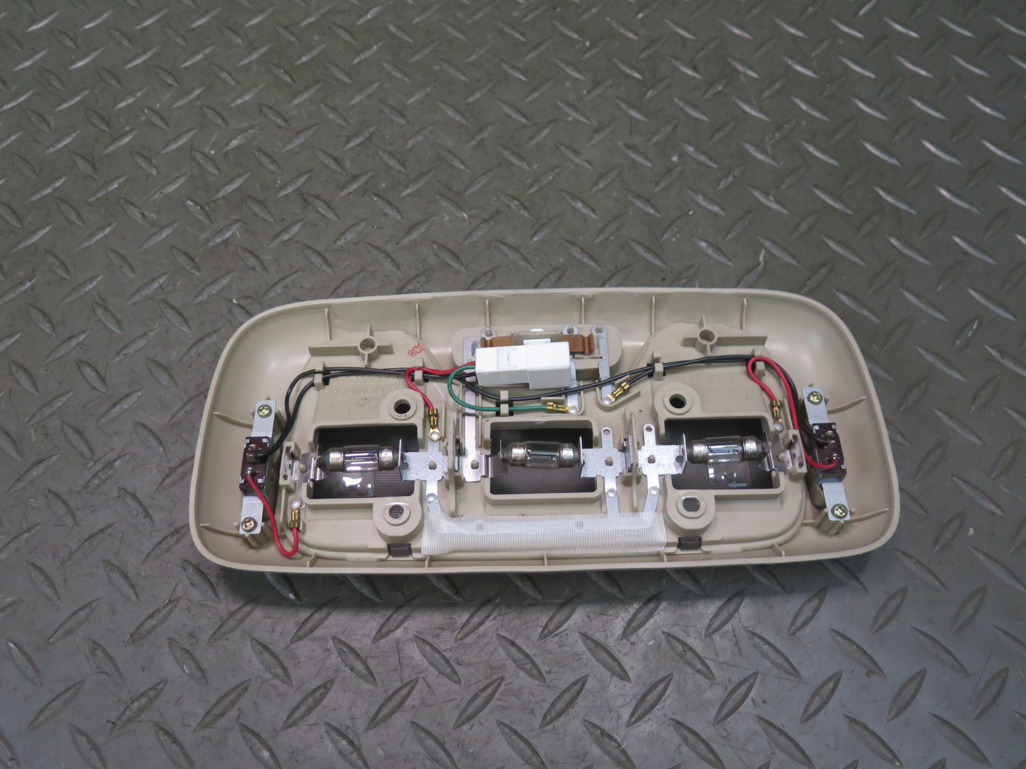2003-2007 Lexus UZJ100L LX470 Overhead Console Interior Light Lamp Set of 3