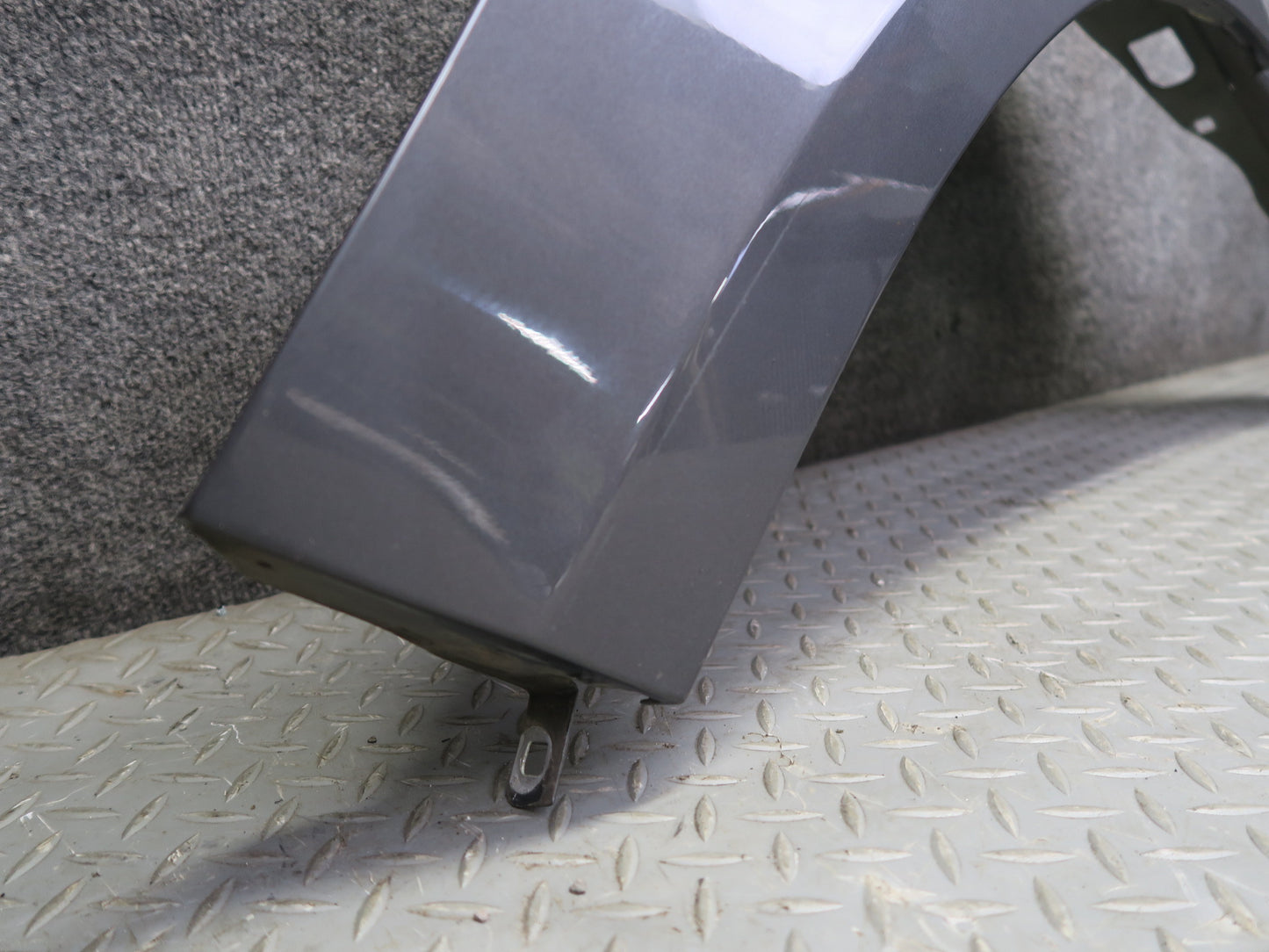 2015-2025 Porsche Macan Front Right Side Fender Shell Panel Cover Gray