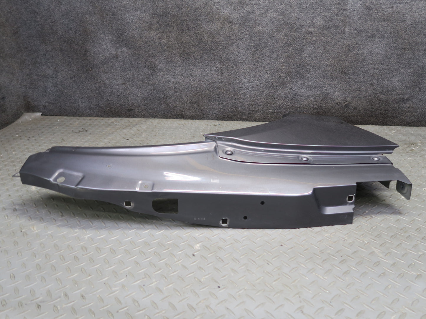 2015-2025 Porsche Macan Front Right Side Fender Shell Panel Cover Gray