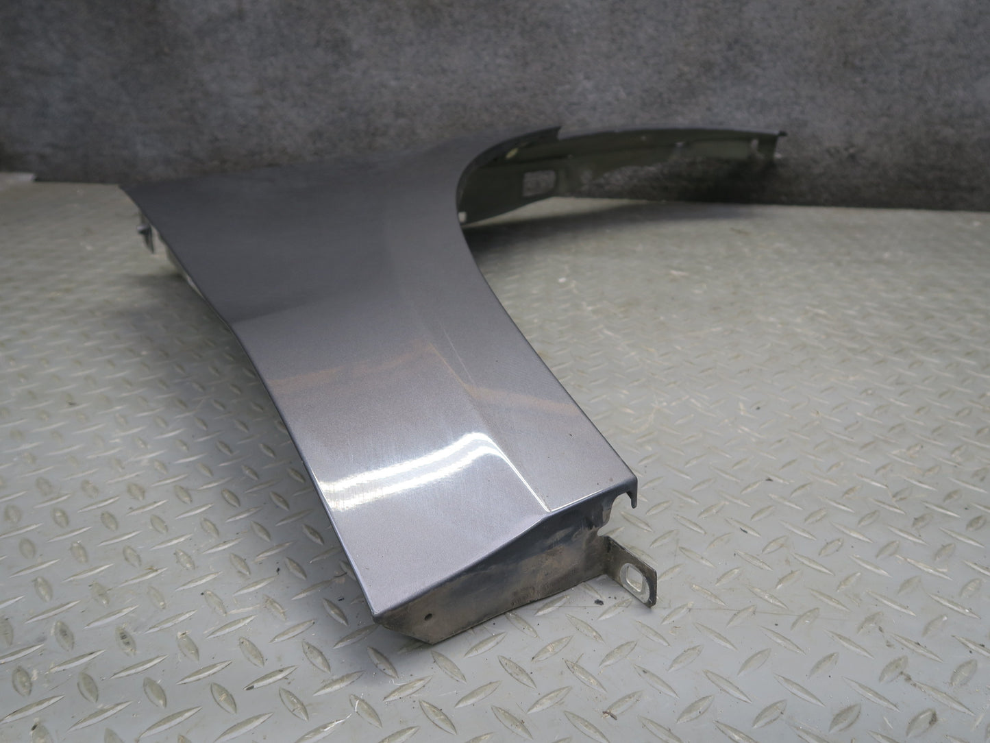 2015-2025 Porsche Macan Front Right Side Fender Shell Panel Cover Gray