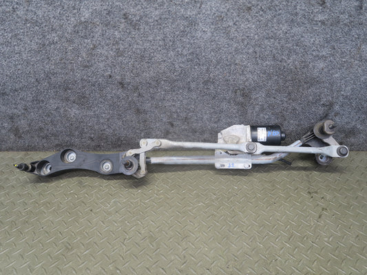 2006-2010 BMW E63 E64 M6 Windshield Wiper Transmission Linkage w Motor