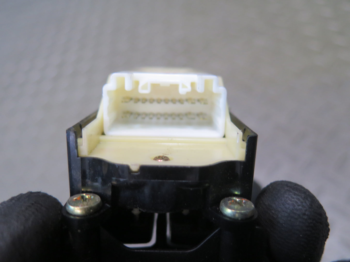 2003-2007 Lexus UZJ100L LX470 Front Left Door Master Power Window Switch