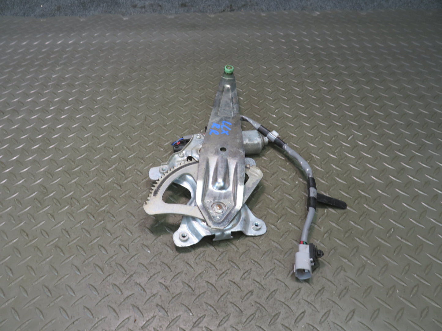 1998-2007 Lexus UZJ100L LX470 Rear Right Door Window Regulator w Motor