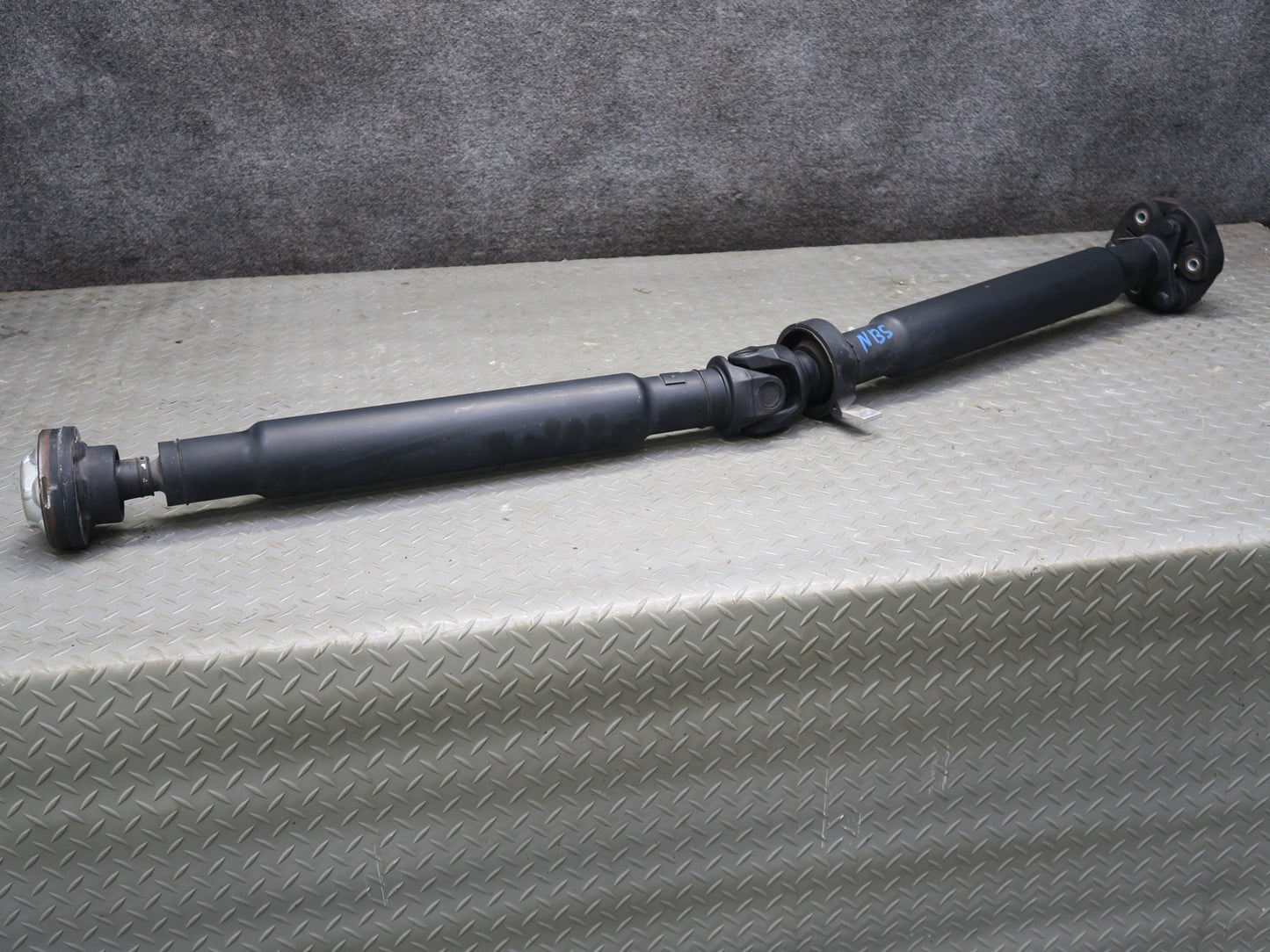 2006-2008 BMW E63 E64 M6 SMG Rear Driveshaft Drive Shaft 2282980