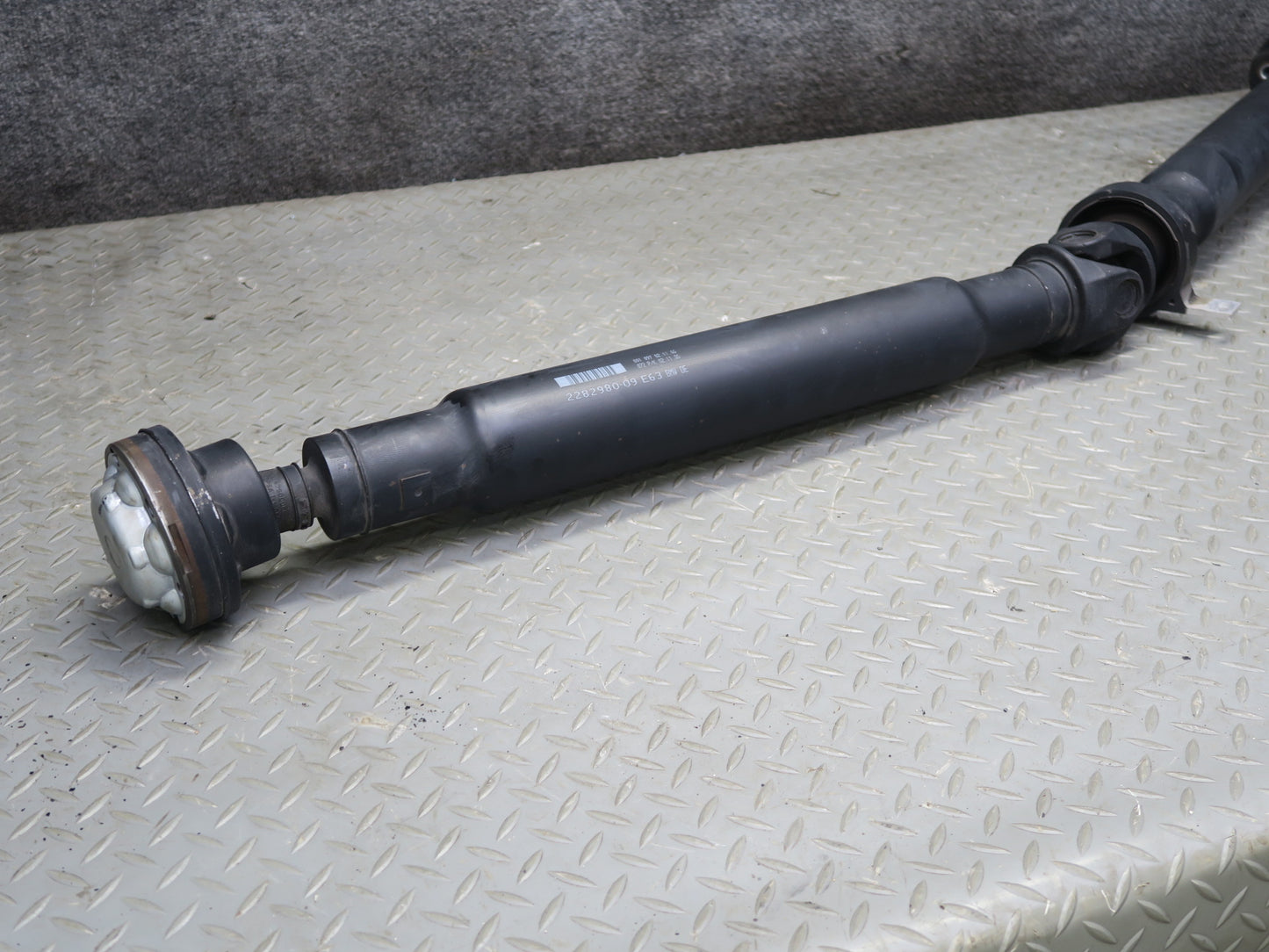 2006-2008 BMW E63 E64 M6 SMG Rear Driveshaft Drive Shaft 2282980