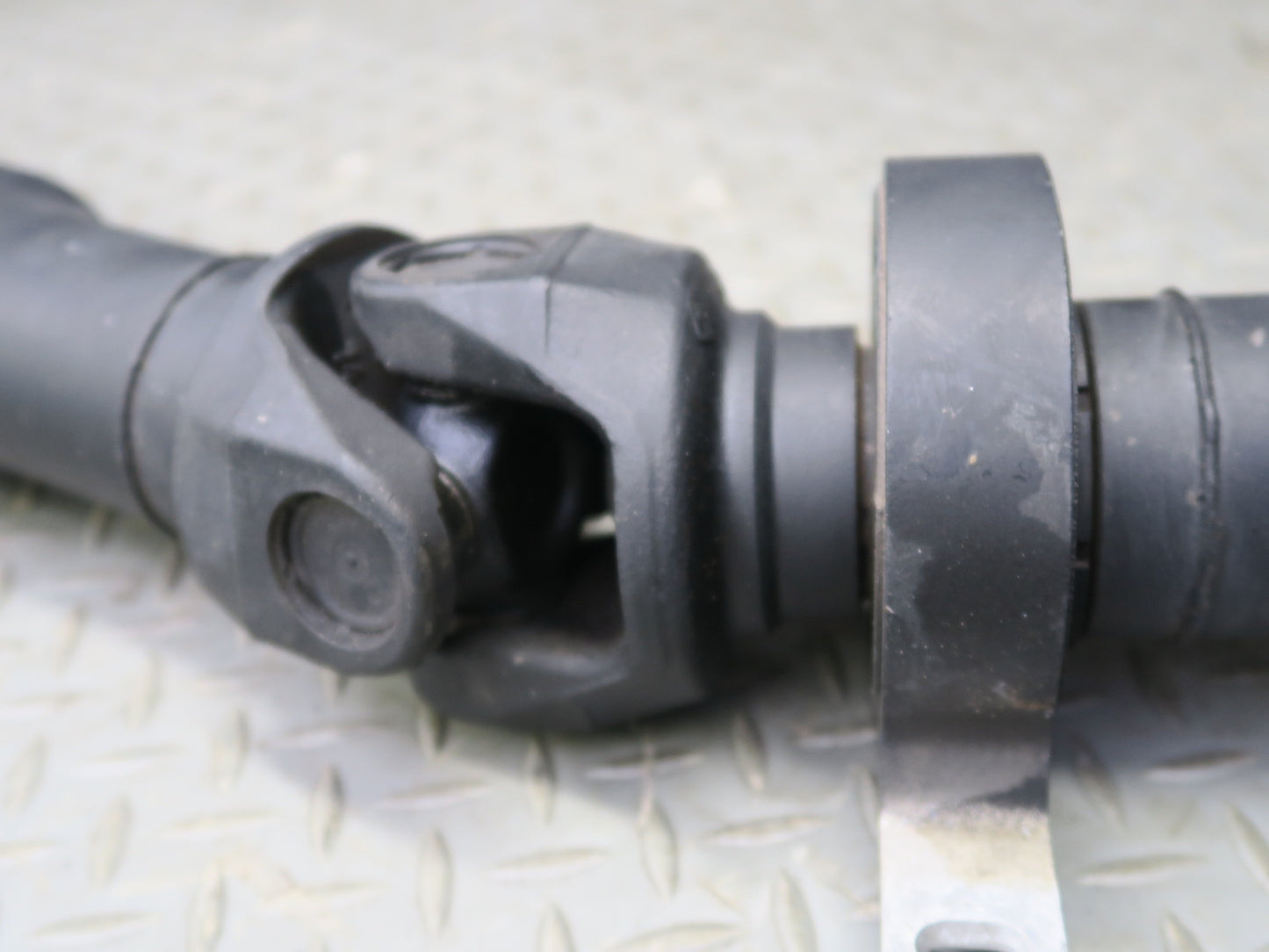 2006-2008 BMW E63 E64 M6 SMG Rear Driveshaft Drive Shaft 2282980