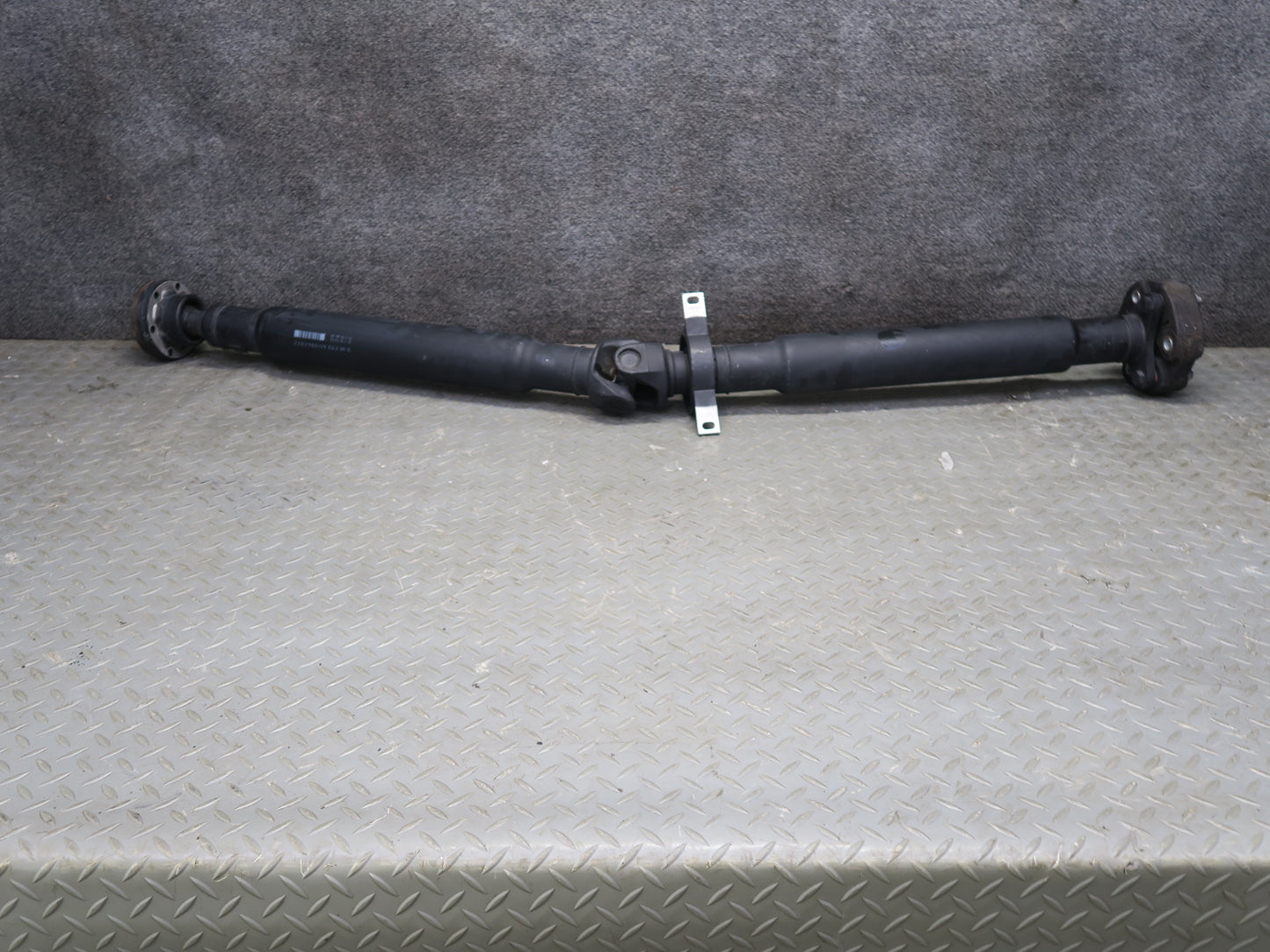 2006-2008 BMW E63 E64 M6 SMG Rear Driveshaft Drive Shaft 2282980