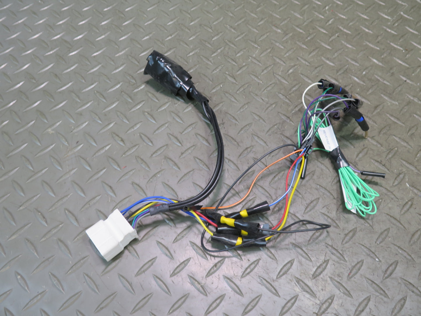 97-99 Lexus SC400 SC300 Sony XAV-AX3200 Media Receiver w Mount Bracket Wire OEM