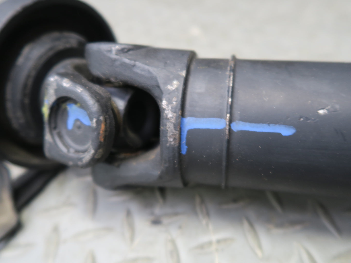 94-99 BMW E36 328iC A/T Rear Drive Shaft Driveshaft 1227612 OEM