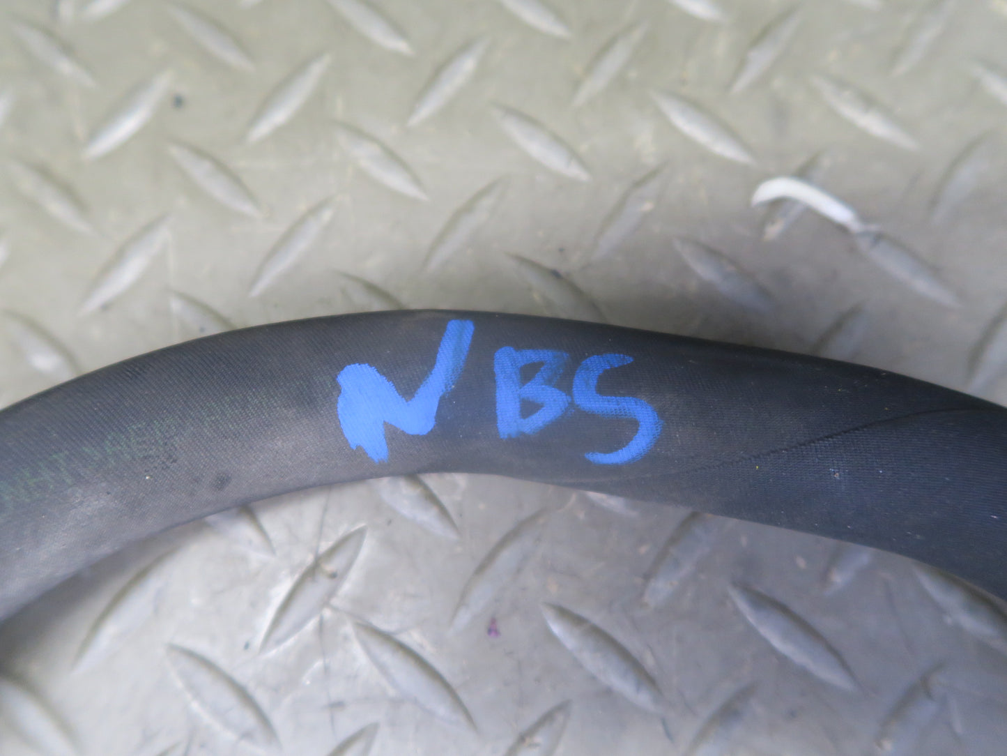 2006-2010 BMW E63 E64 M6 Engine Oil Cooler Hose Pipe Line Set of 2