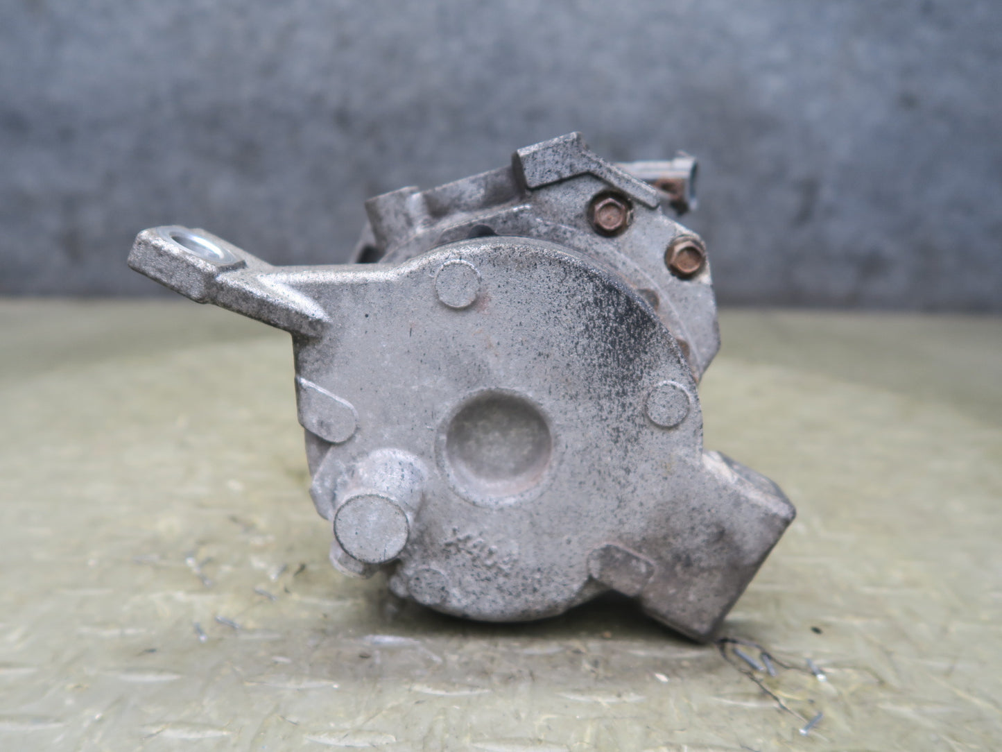 2003-2007 Hummer H2 6.0L Engine A/C Air Condition Compressor
