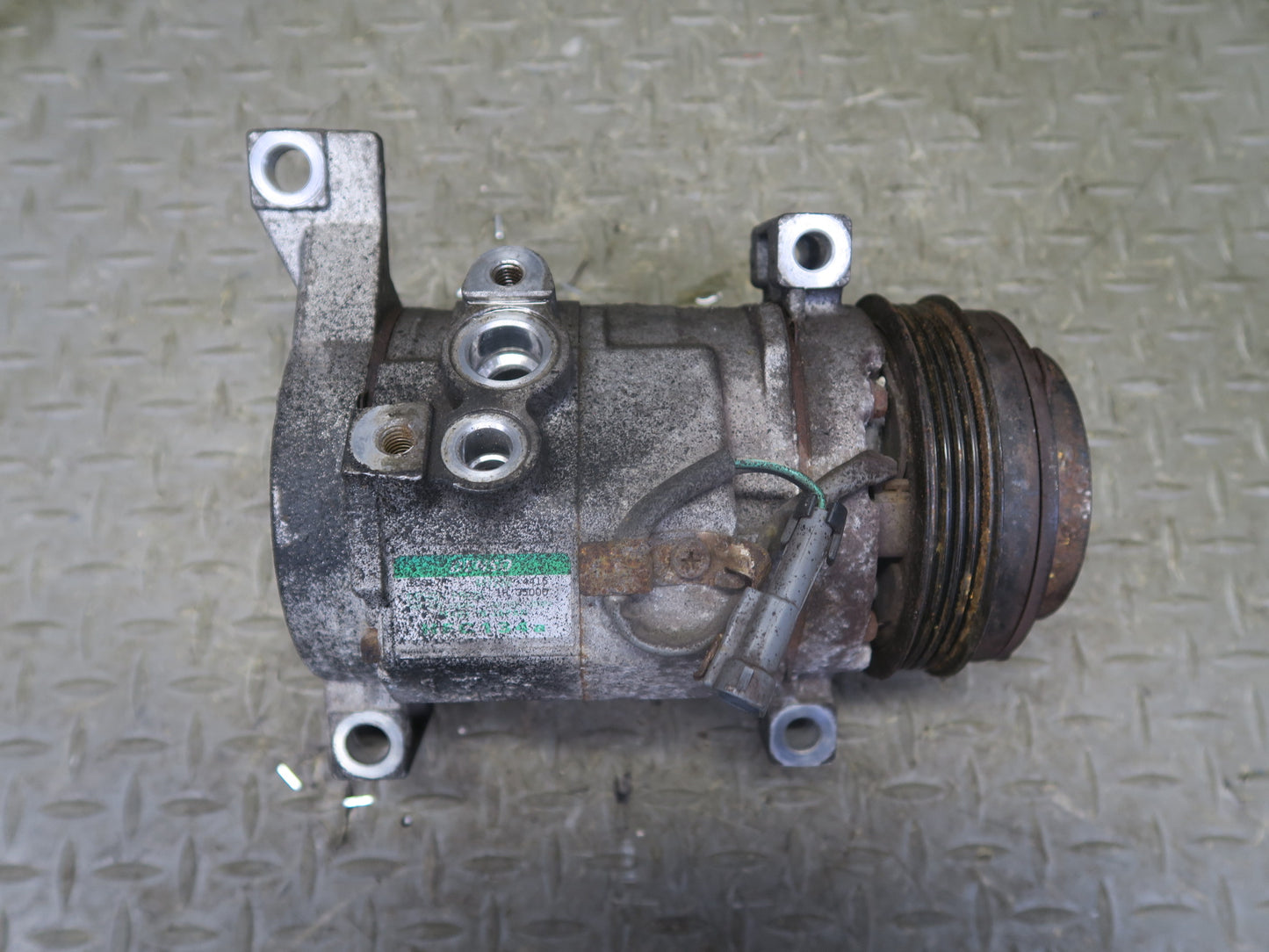 2003-2007 Hummer H2 6.0L Engine A/C Air Condition Compressor