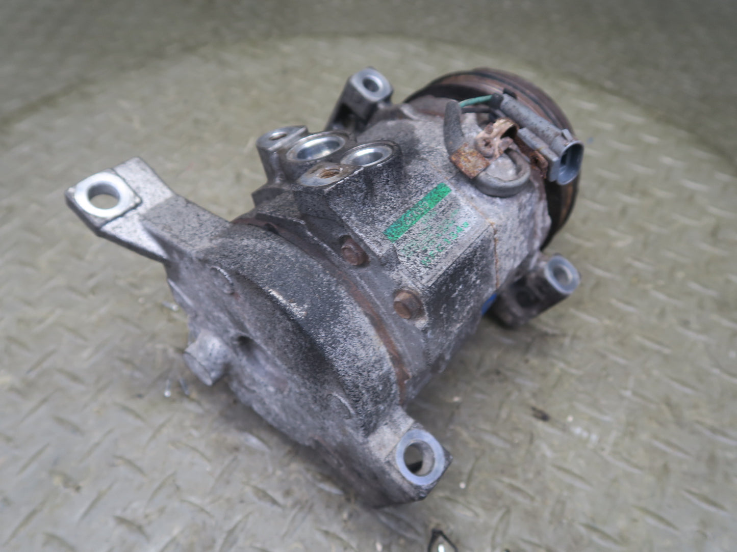 2003-2007 Hummer H2 6.0L Engine A/C Air Condition Compressor