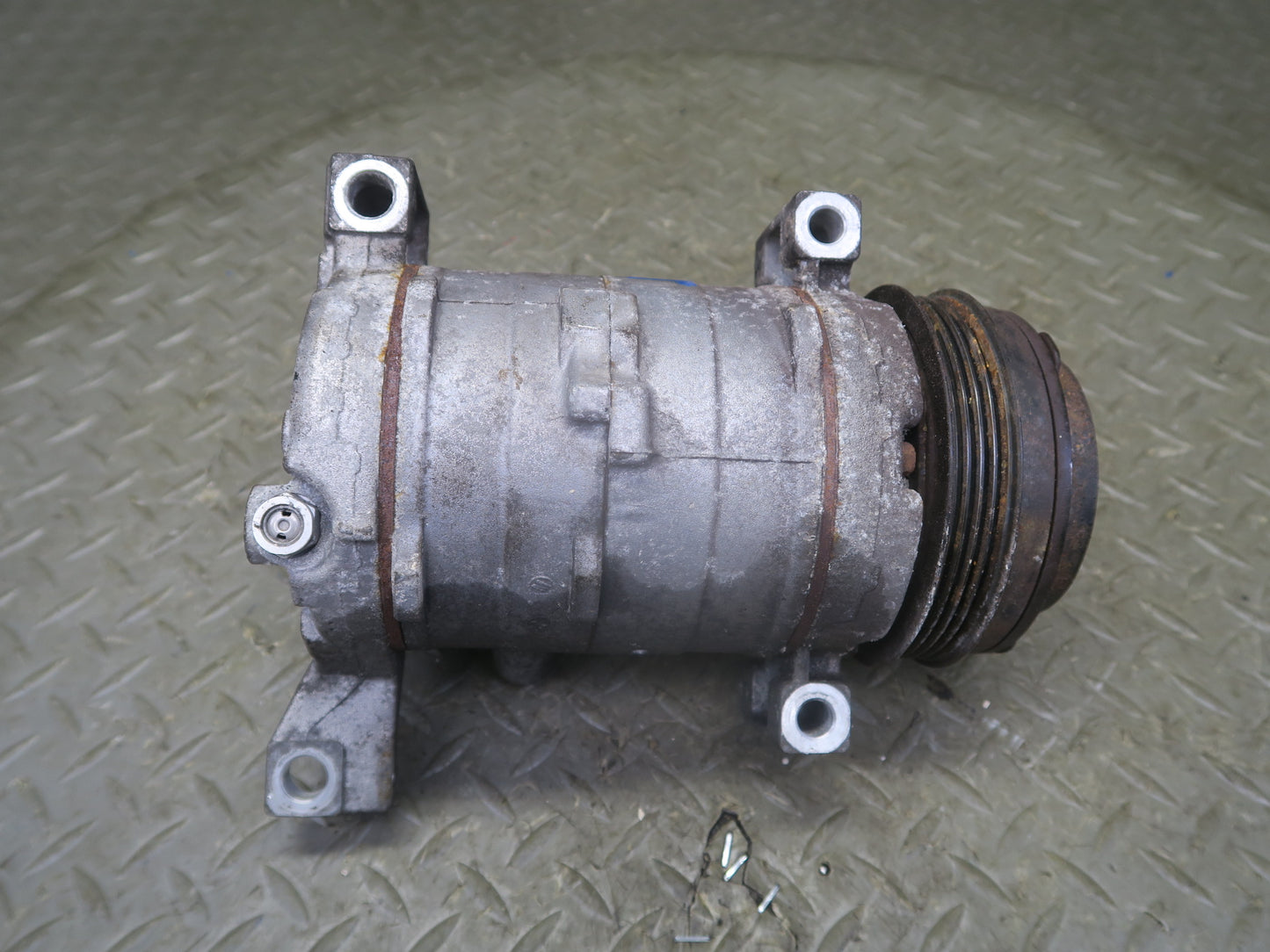 2003-2007 Hummer H2 6.0L Engine A/C Air Condition Compressor