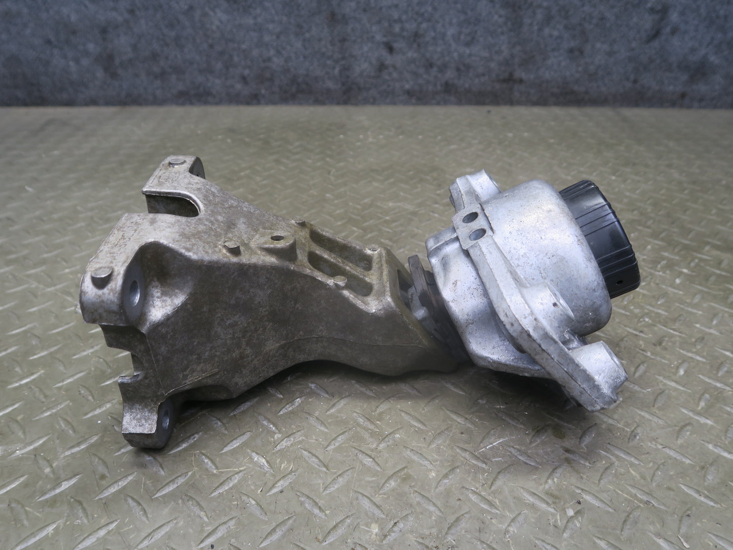 2014-2017 Range Rover Sport L494 3.0L Left & Right Engine Motor Mount Set of 2