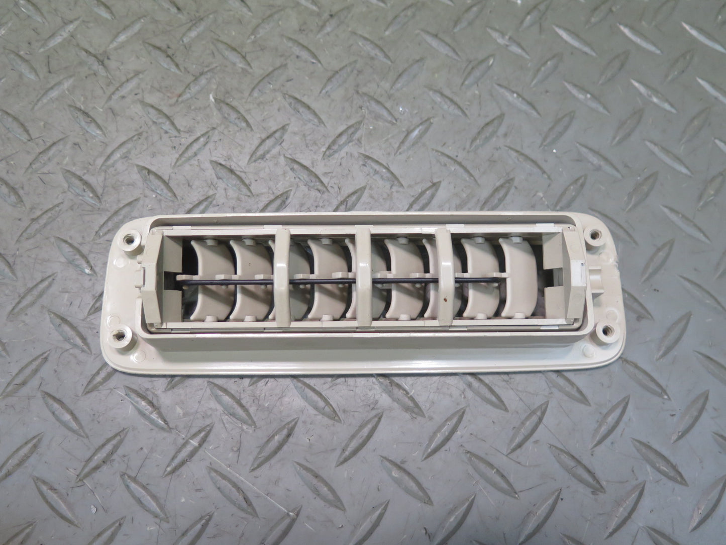 03-07 Lexus UZJ100L LX470 Rear Roof Second & Third ROW Air Vent Grille Set of 5