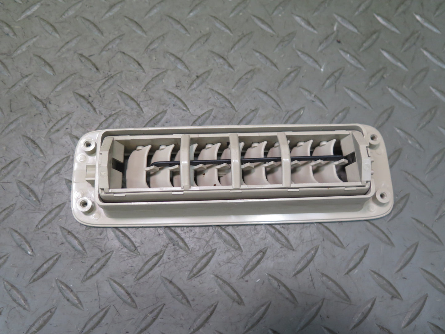 03-07 Lexus UZJ100L LX470 Rear Roof Second & Third ROW Air Vent Grille Set of 5