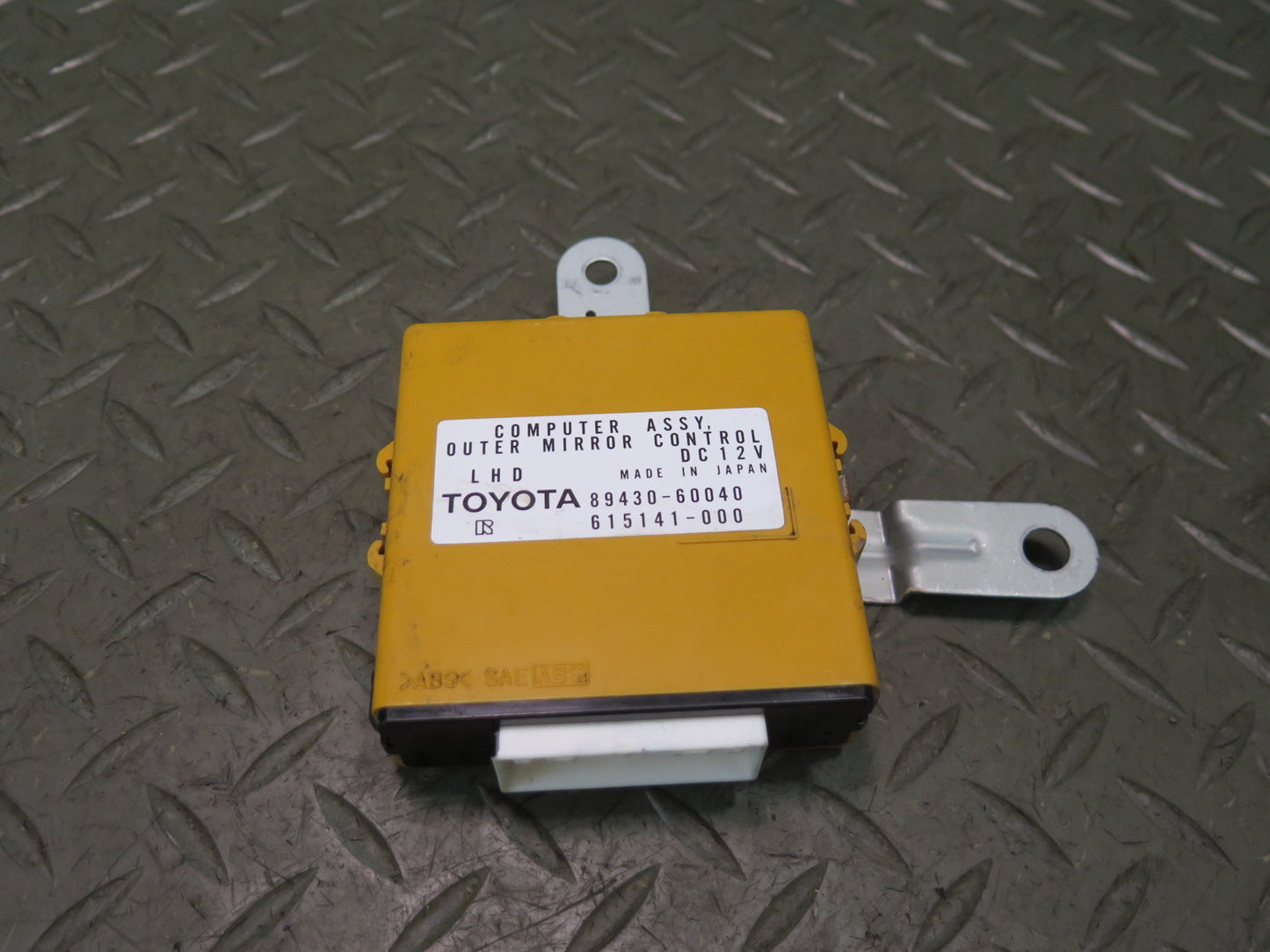 2003-2007 Lexus UZJ100L LX470 Outer Mirror Memory Control Module 89430-60040