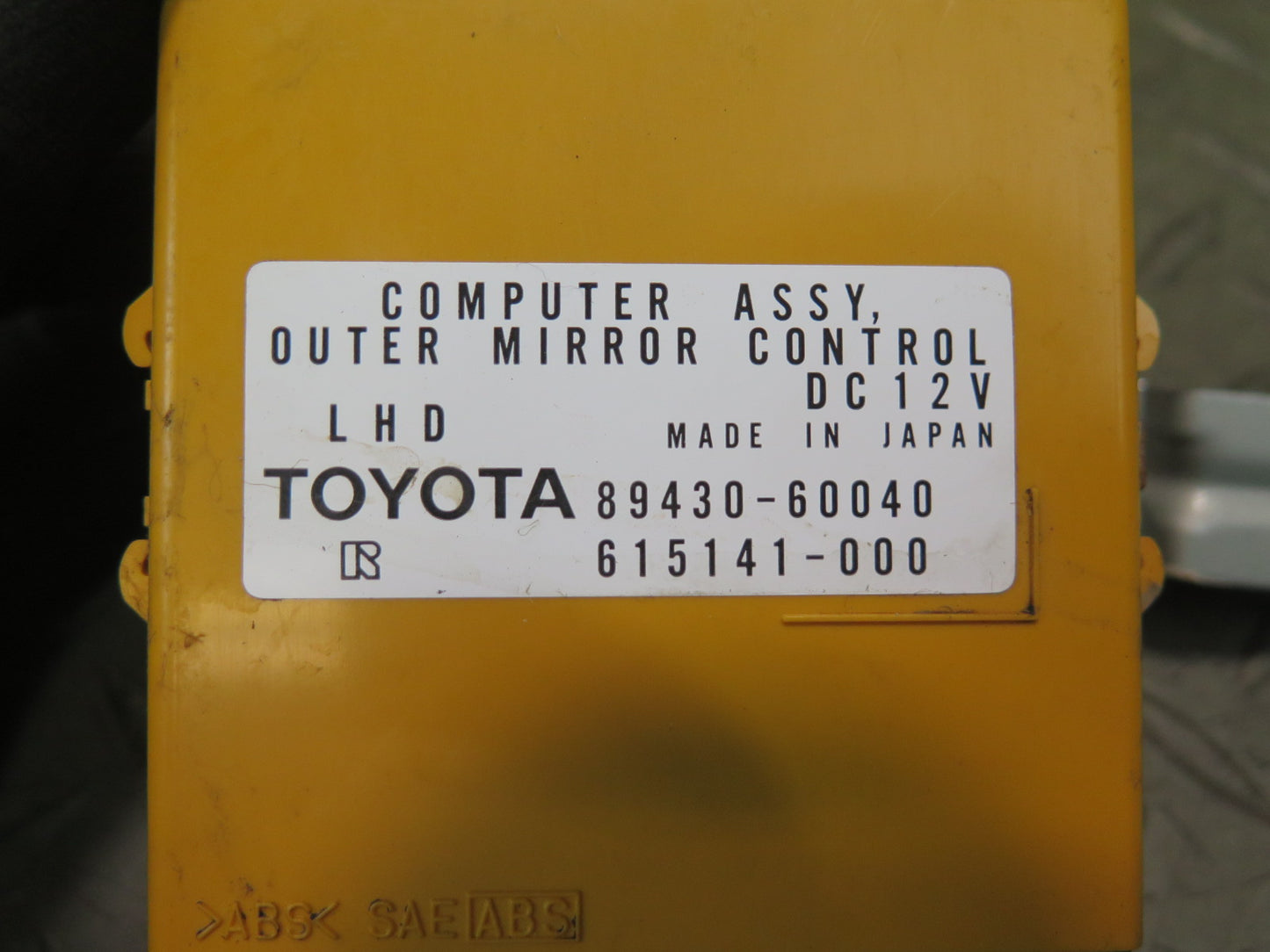 2003-2007 Lexus UZJ100L LX470 Outer Mirror Memory Control Module 89430-60040