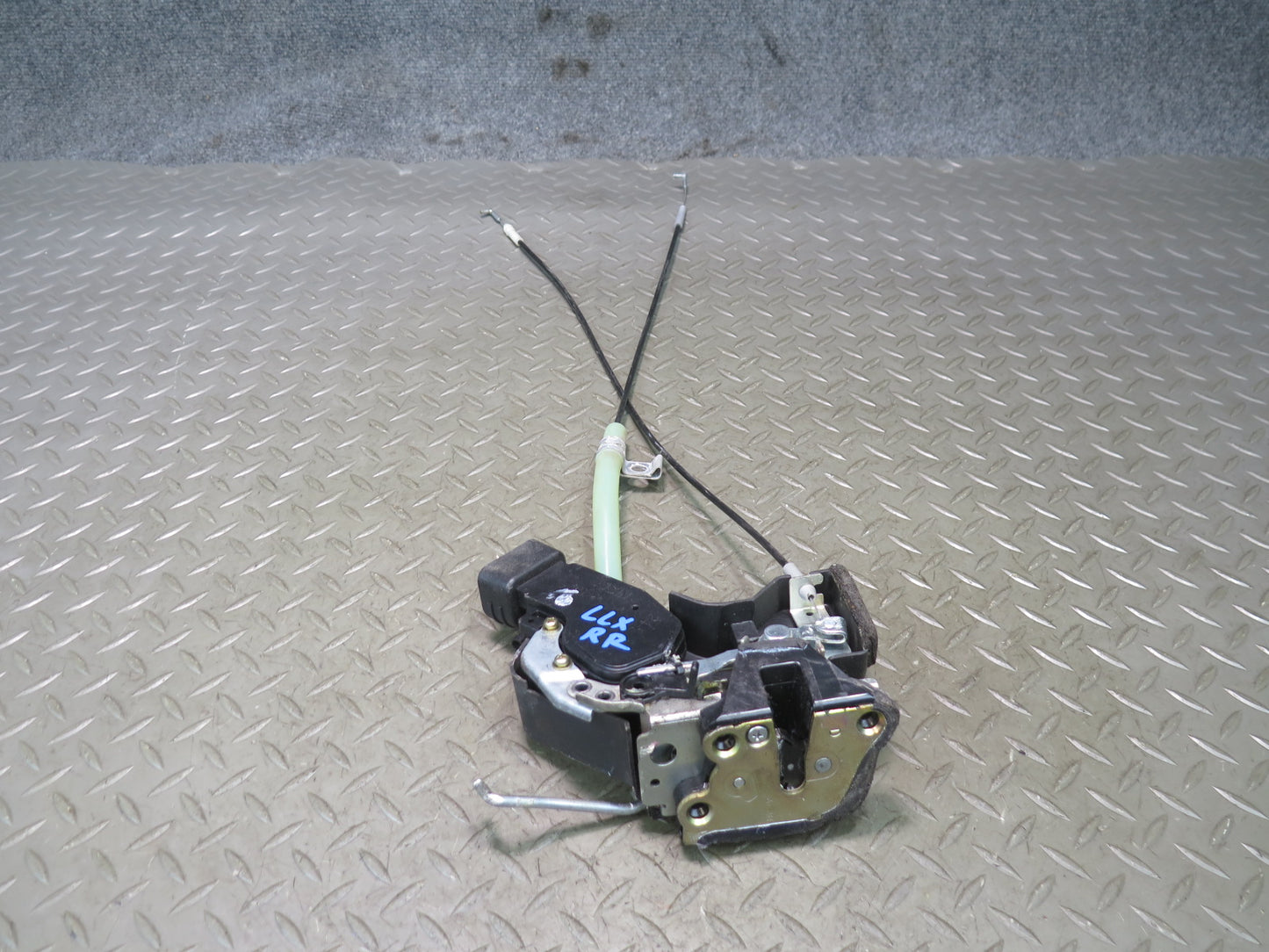 1998-2007 Lexus UZJ100L LX470 Rear Right Passenger Side Door Lock Latch Actuator