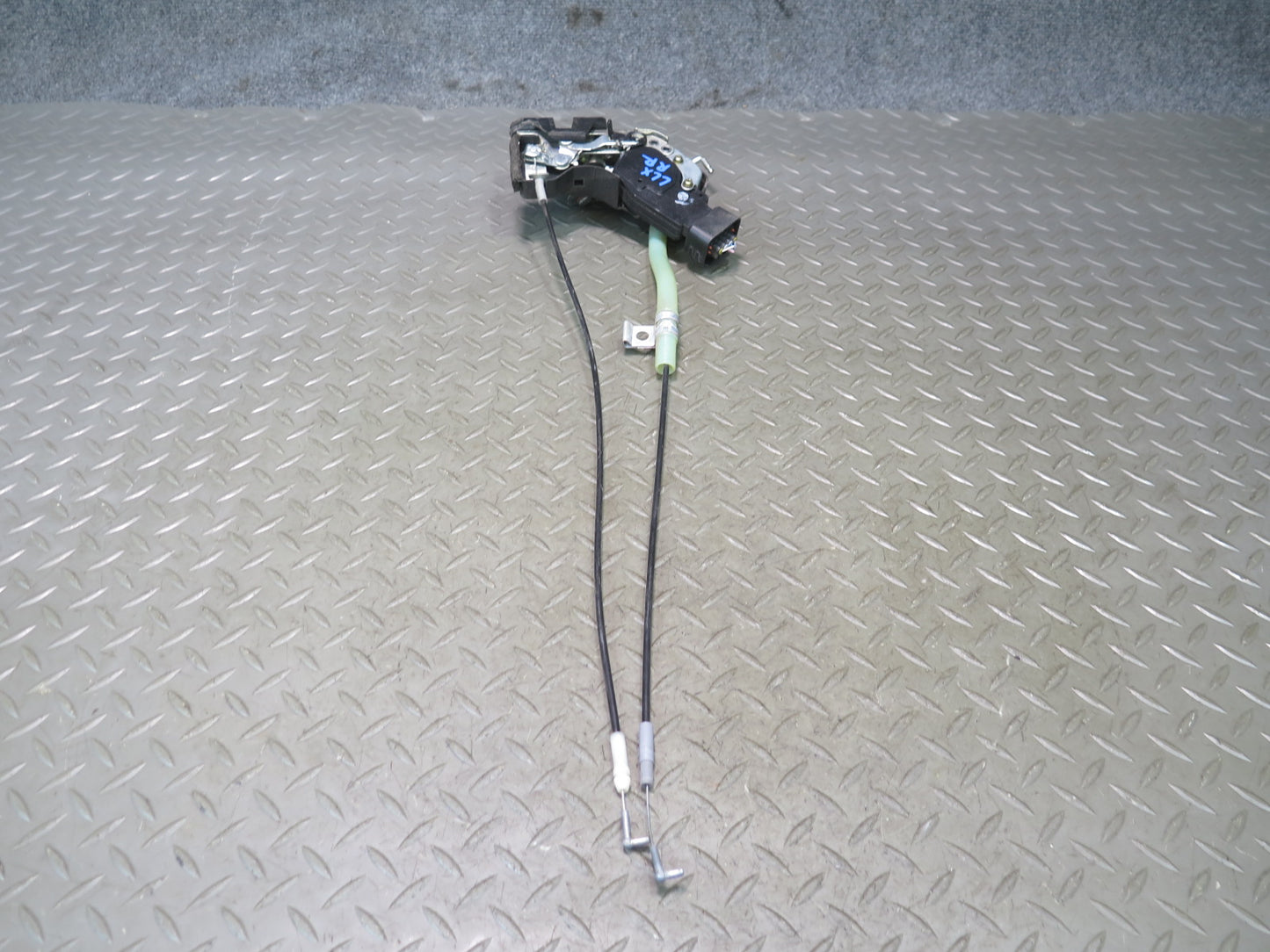 1998-2007 Lexus UZJ100L LX470 Rear Right Passenger Side Door Lock Latch Actuator