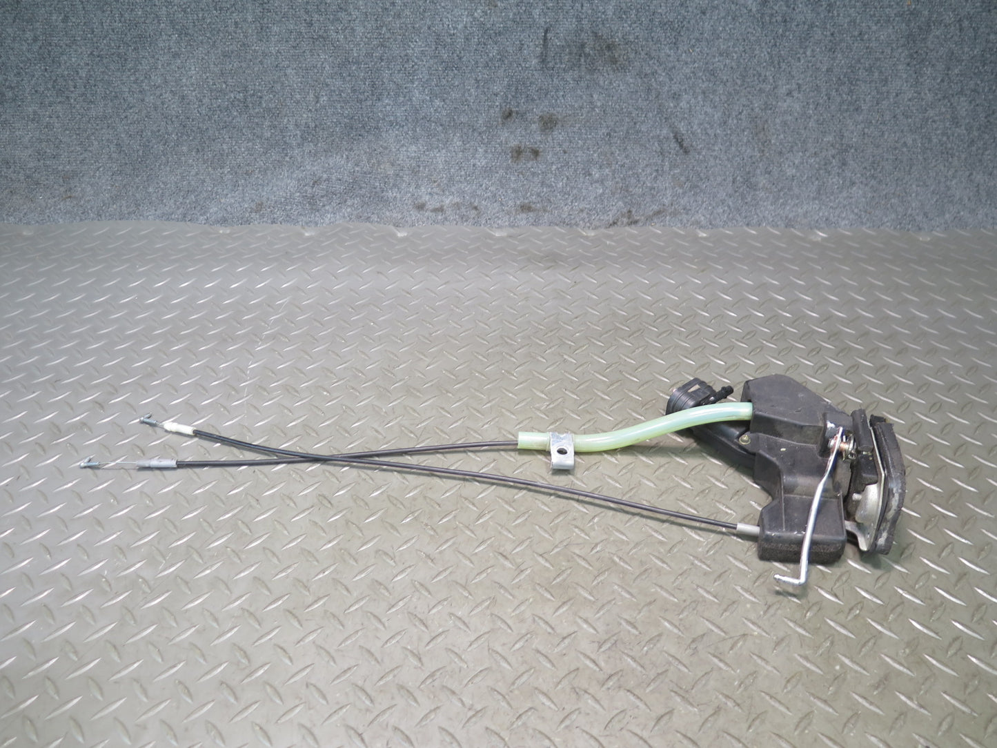 1998-2007 Lexus UZJ100L LX470 Rear Right Passenger Side Door Lock Latch Actuator