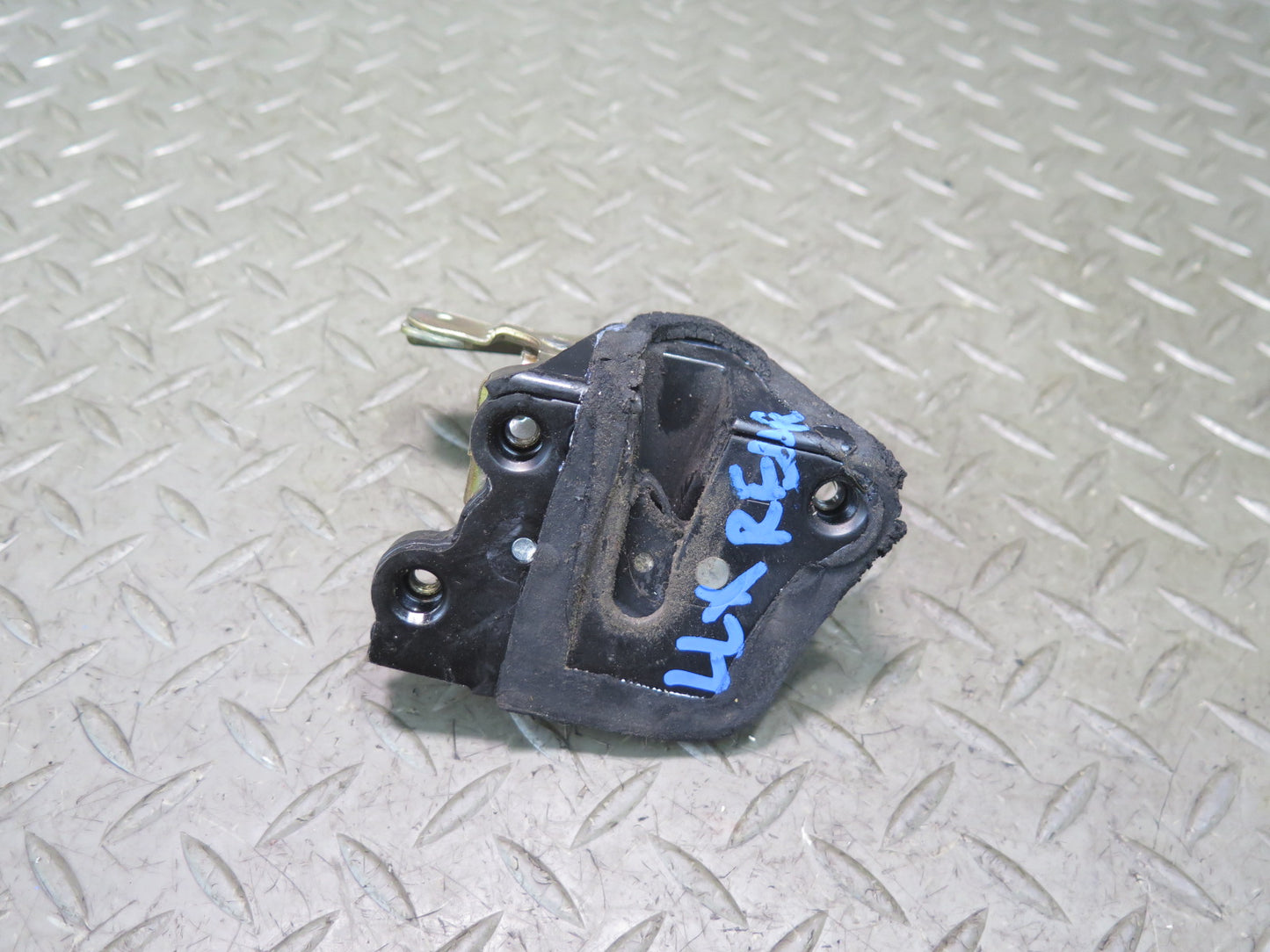 2003-2007 Lexus UZJ100L LX470 Rear Left & Right Trunk Gate Lock Latch Cable Set