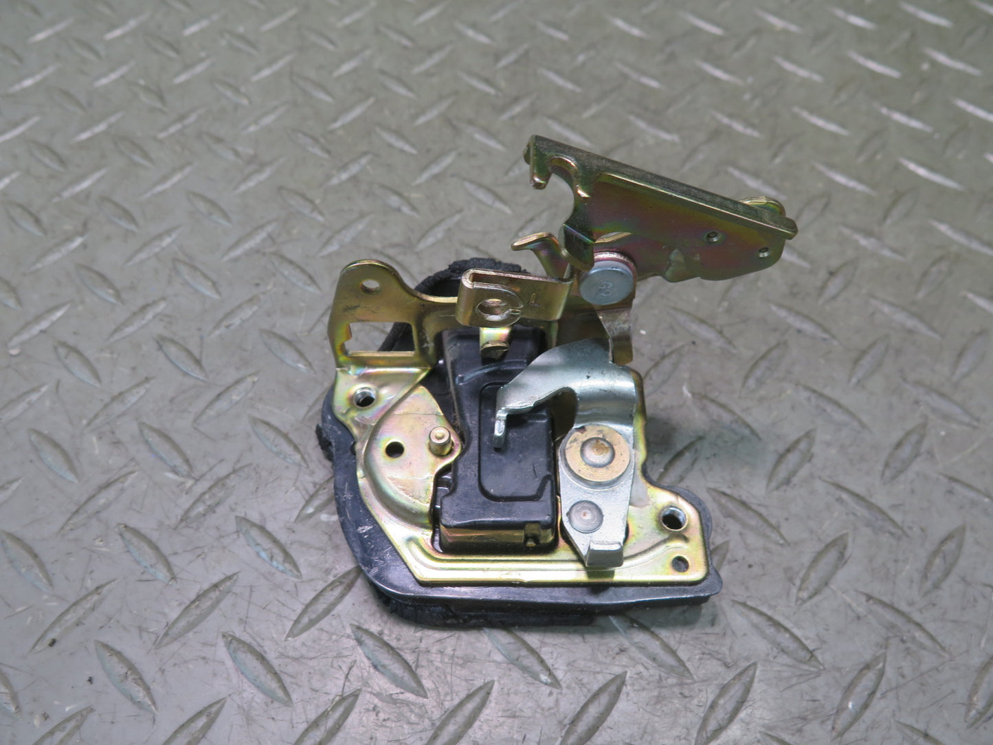 2003-2007 Lexus UZJ100L LX470 Rear Left & Right Trunk Gate Lock Latch Cable Set