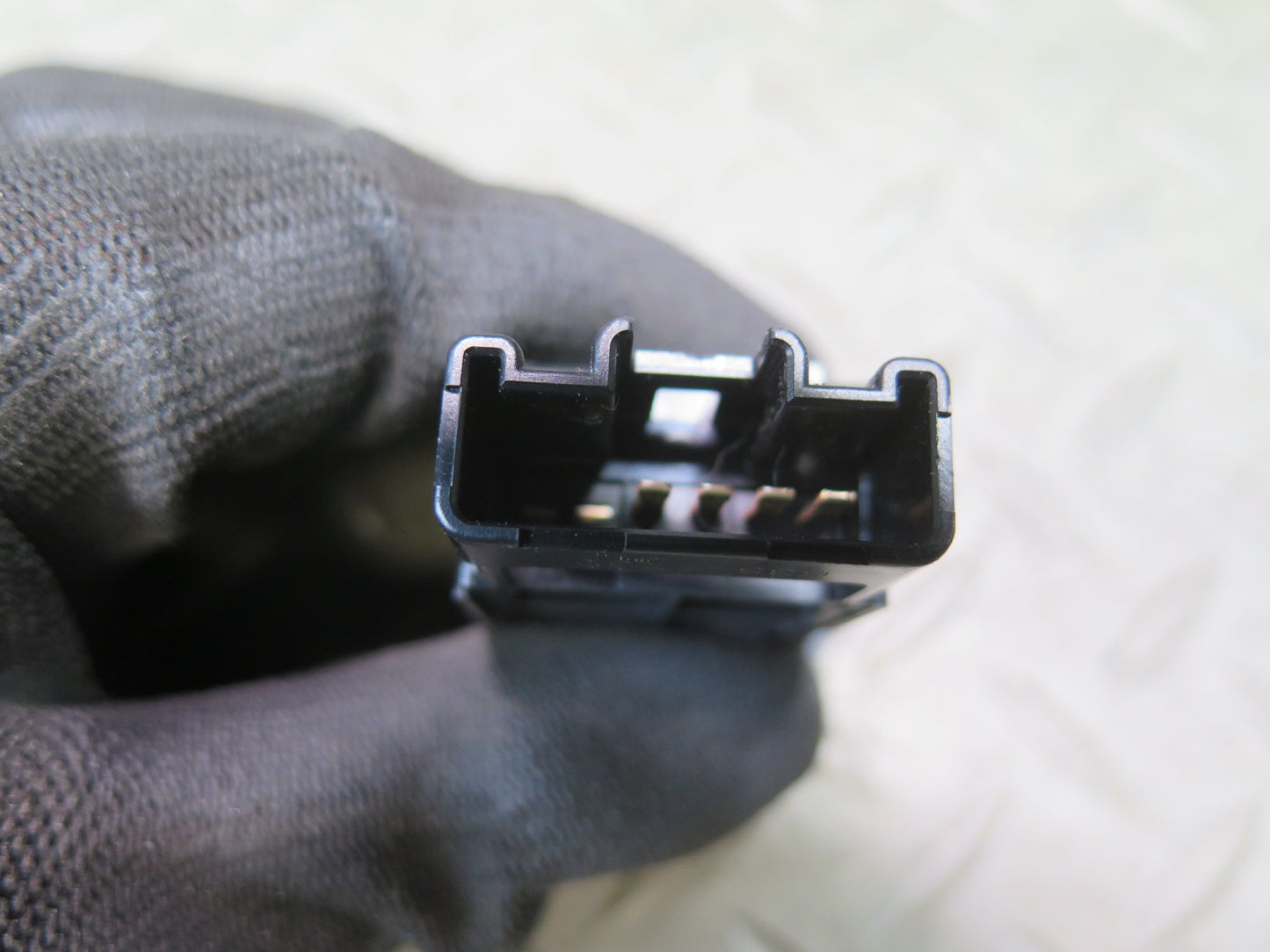 2003-2007 Lexus UZJ100L LX470 Rsca OFF Control Button Switch