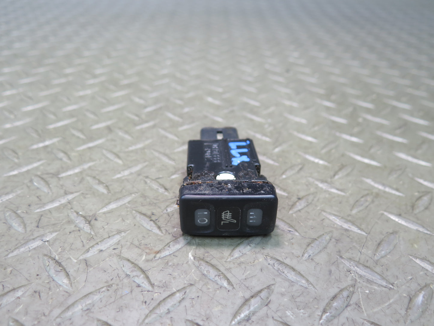 2003-2007 Lexus UZJ100L LX470 Left Heated Seat Heater Button Switch