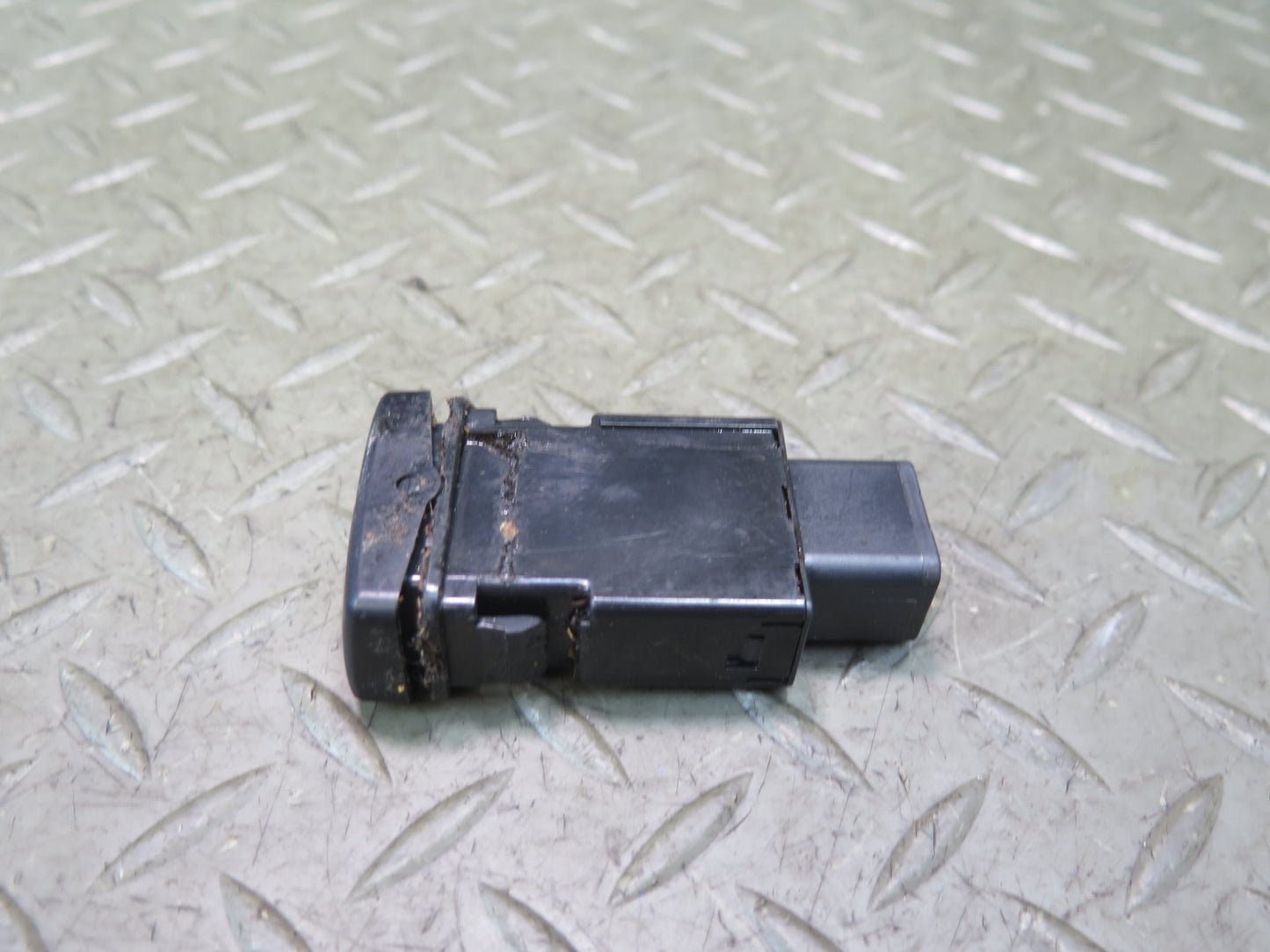 2003-2007 Lexus UZJ100L LX470 Left Heated Seat Heater Button Switch