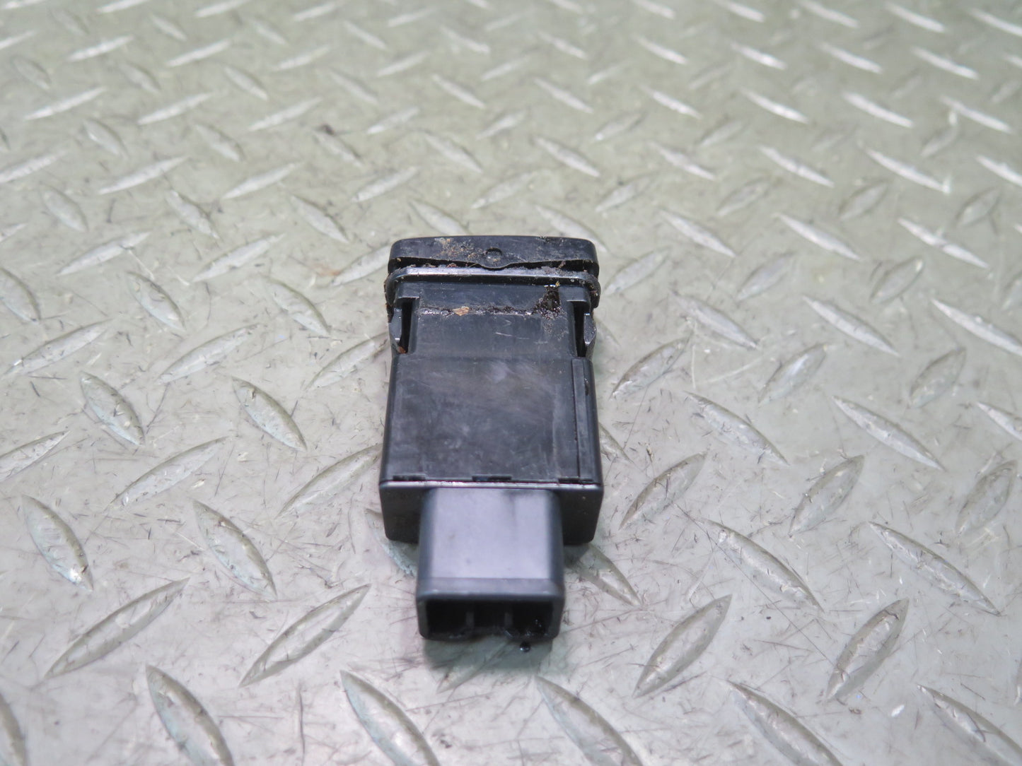 2003-2007 Lexus UZJ100L LX470 Left Heated Seat Heater Button Switch