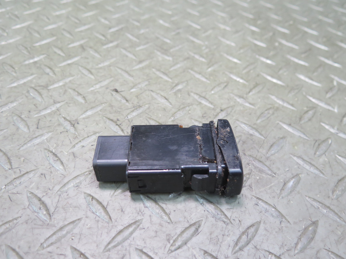 2003-2007 Lexus UZJ100L LX470 Left Heated Seat Heater Button Switch