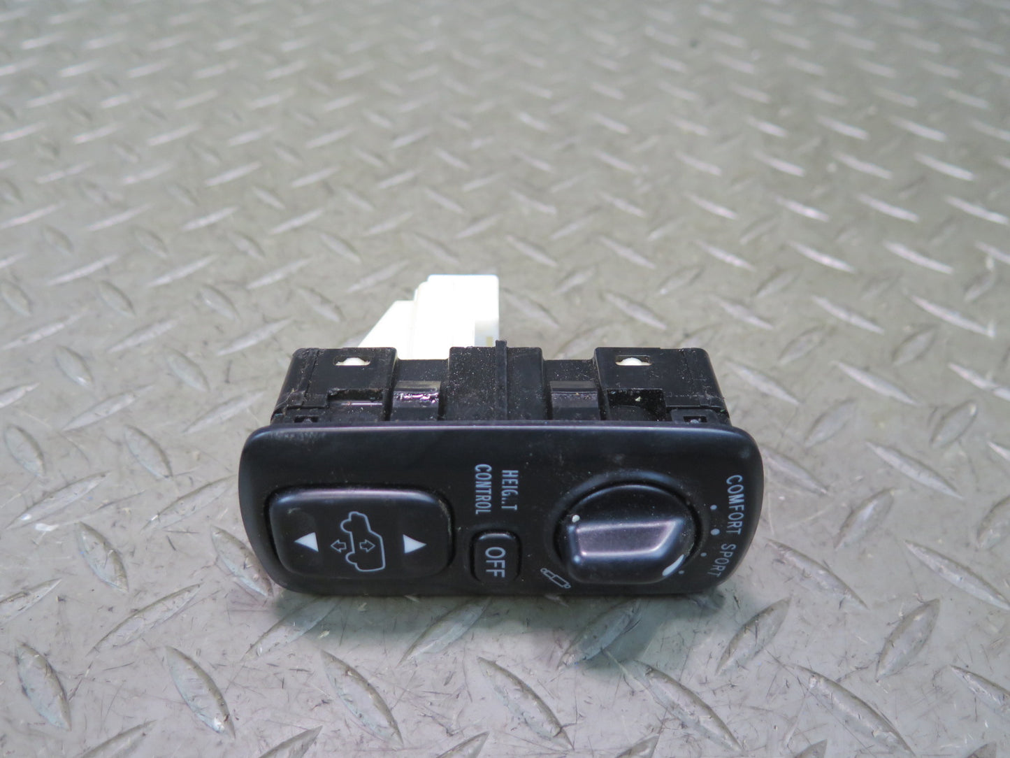 2003-2007 Lexus UZJ100L LX470 Suspension Ride Drive Control Shock Height Switch
