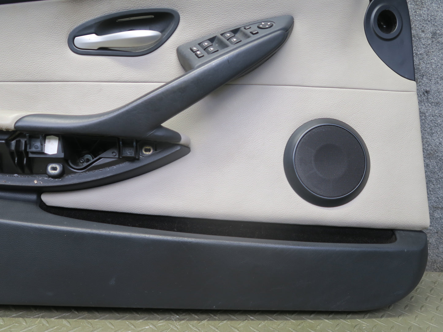 2006-2007 BMW E63 E64 M6 Left & Right Door Interior Trim Cover Panel Set of 2