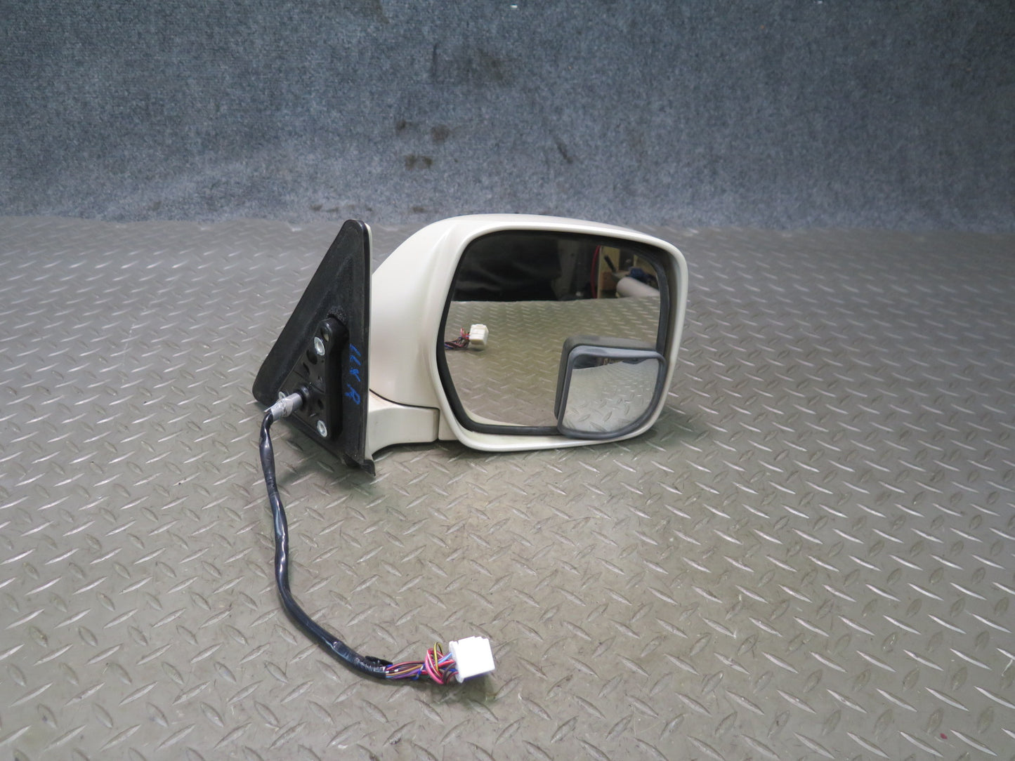 2003-2005 Lexus UZJ100L LX470 Right Door Heated Exterior Side View Power Mirror