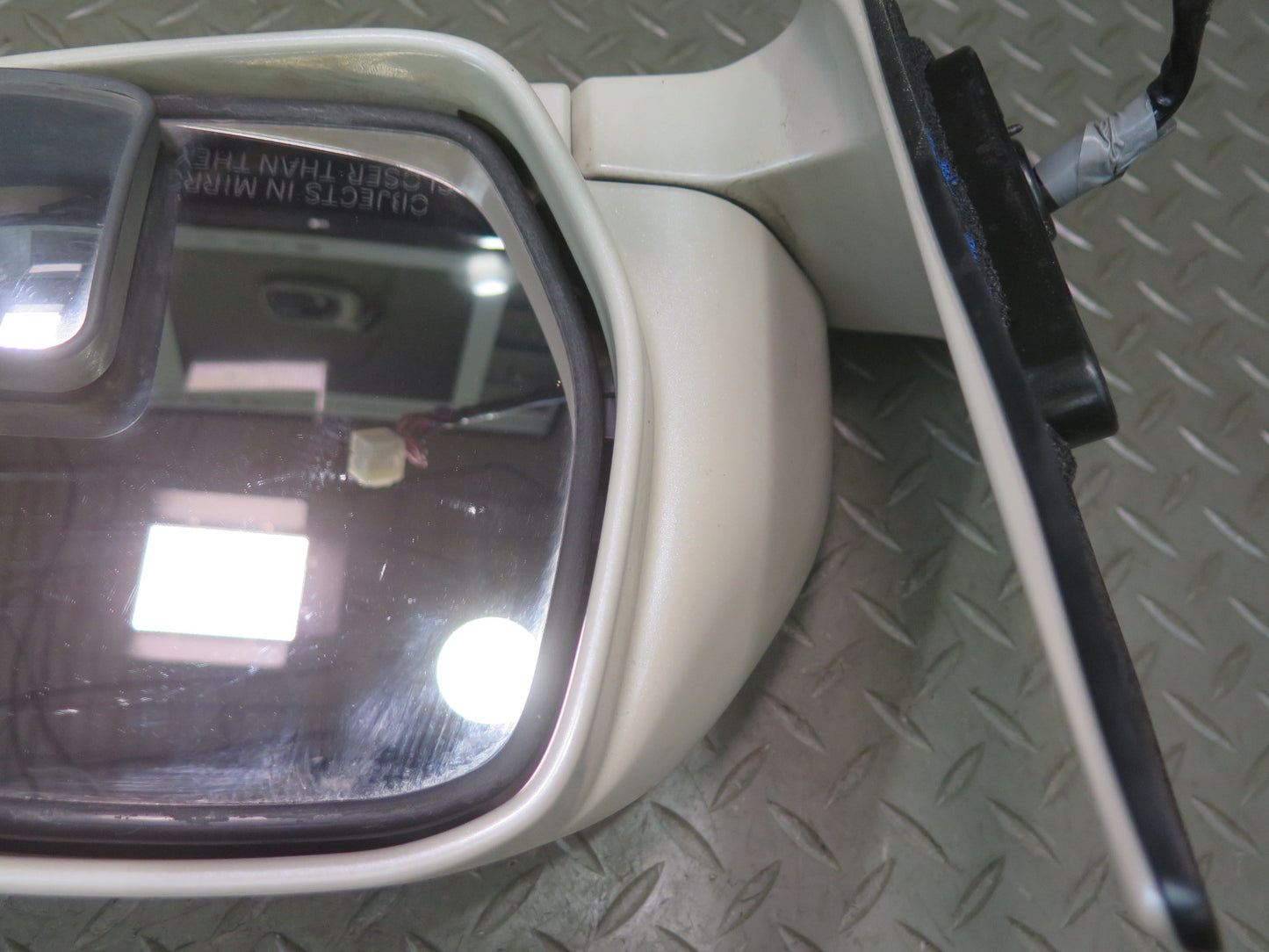 2003-2005 Lexus UZJ100L LX470 Right Door Heated Exterior Side View Power Mirror