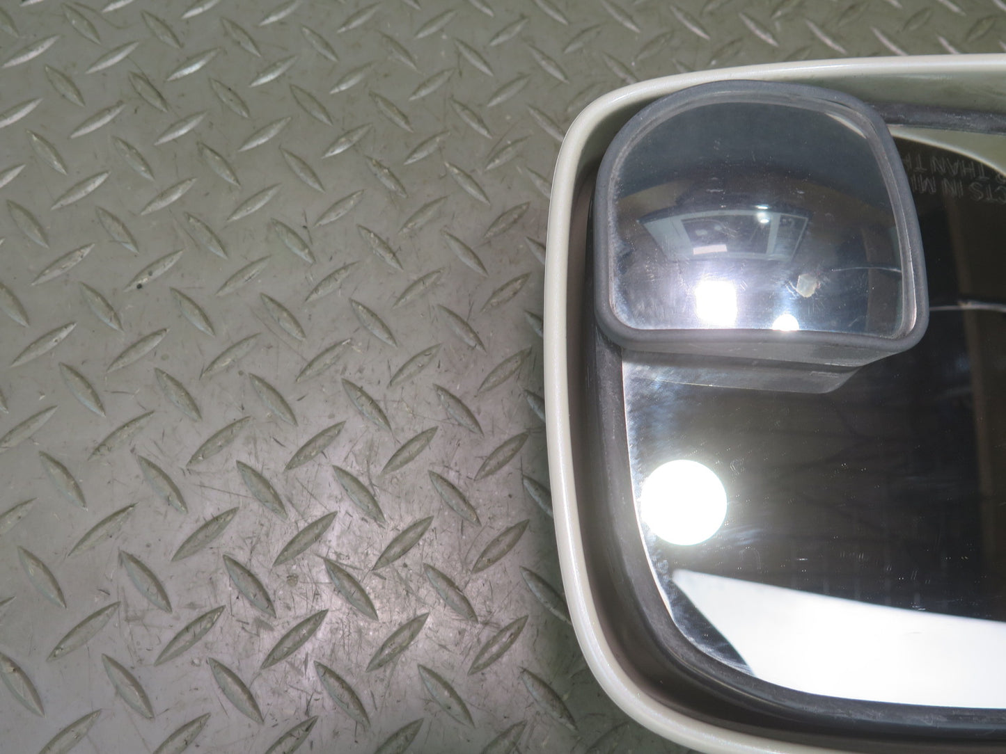 2003-2005 Lexus UZJ100L LX470 Right Door Heated Exterior Side View Power Mirror