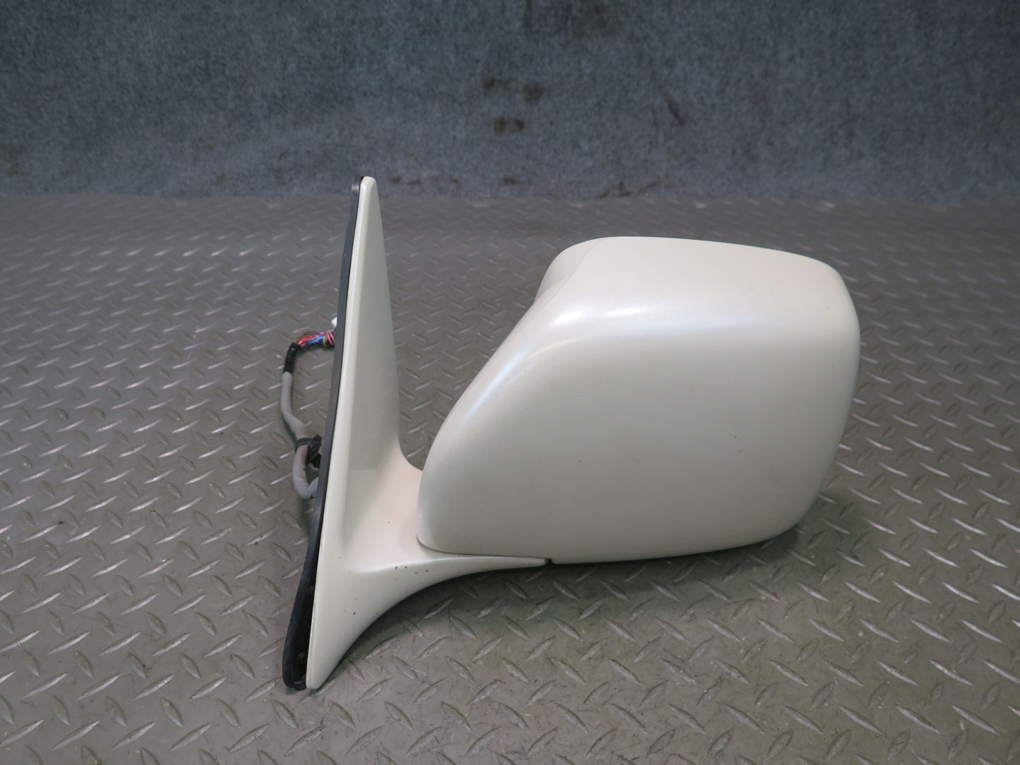 2003-2005 Lexus UZJ100L LX470 Left Door Heated Exterior Side View Power Mirror